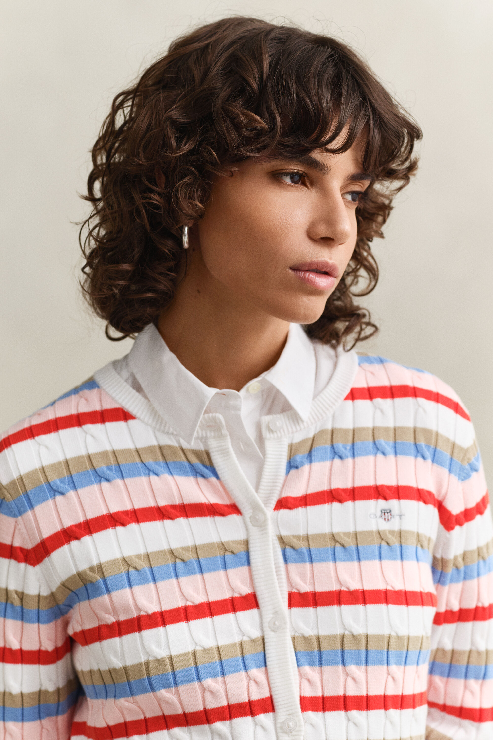 Cardigan en maille torsadée à rayures