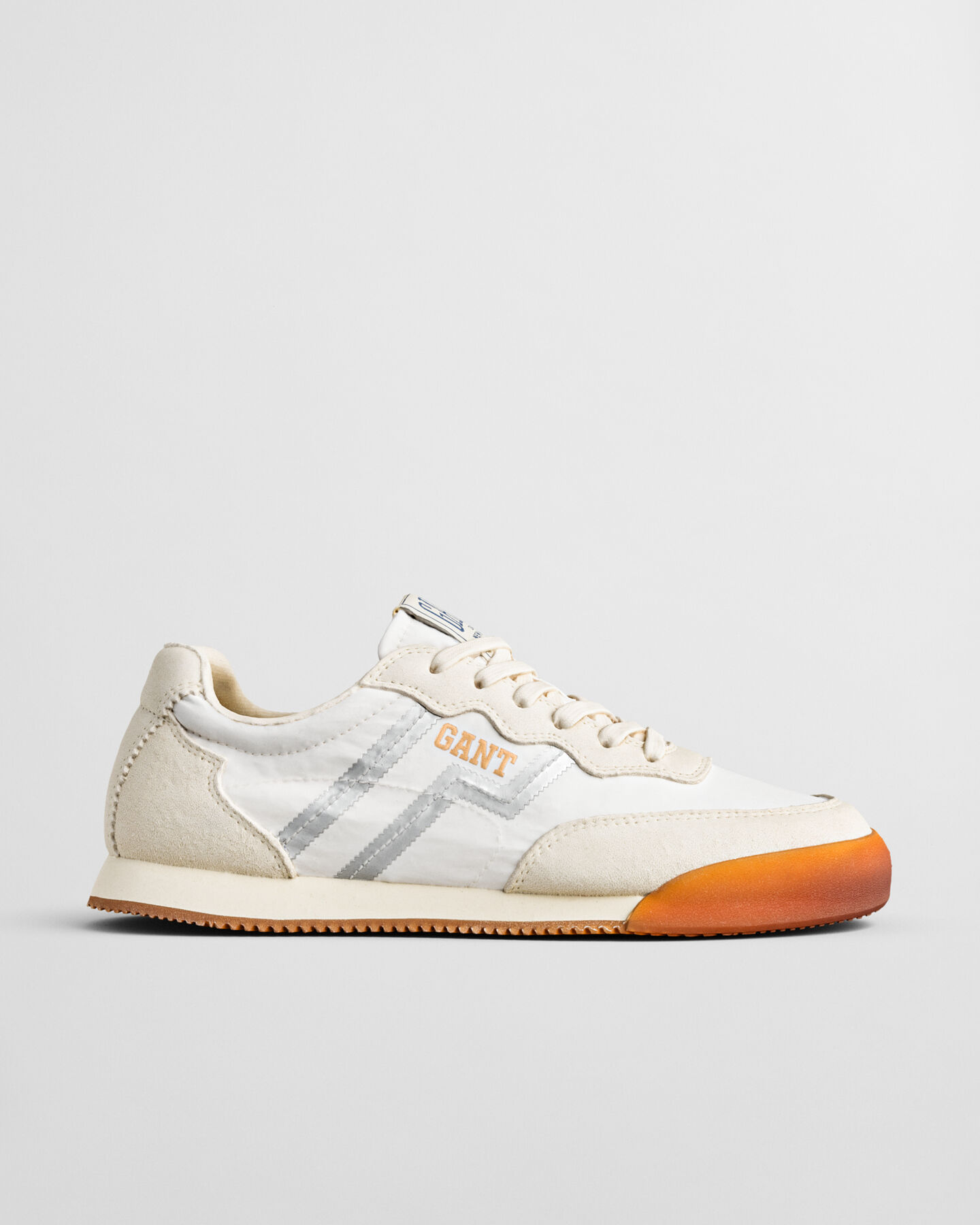 Baskets en daim Beylana