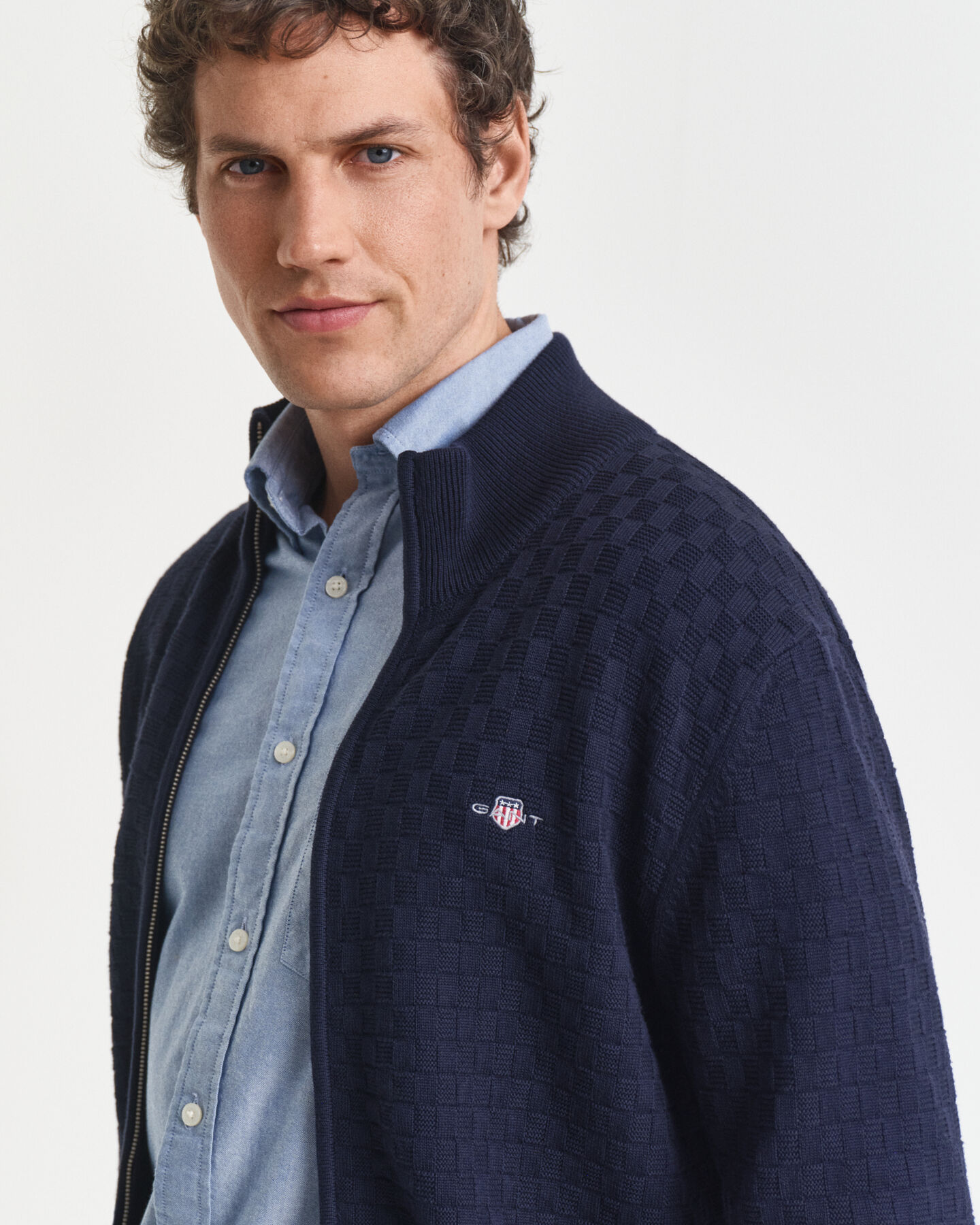 Pull zippé texturé