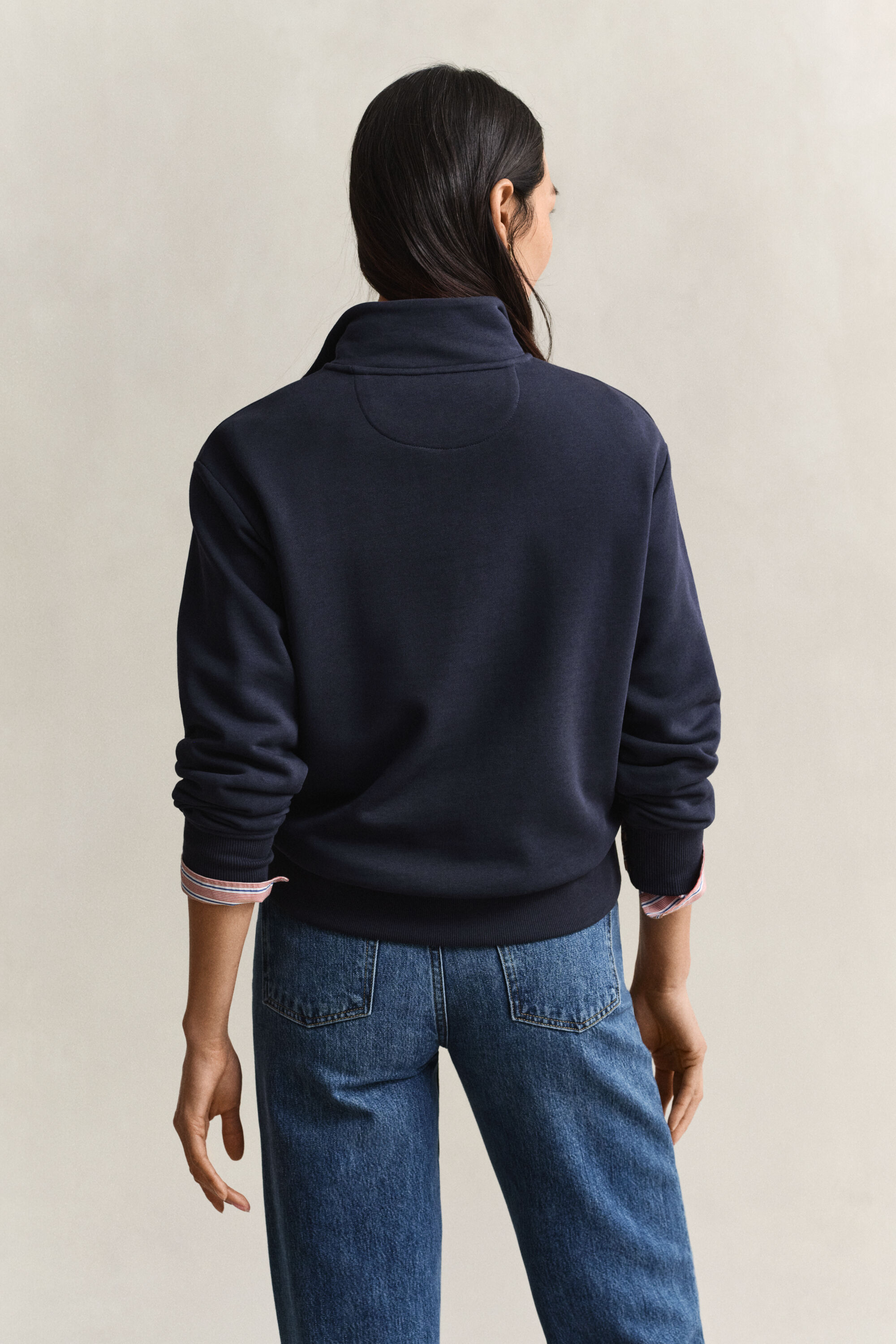 Sweat-shirt à demi-zip avec écusson