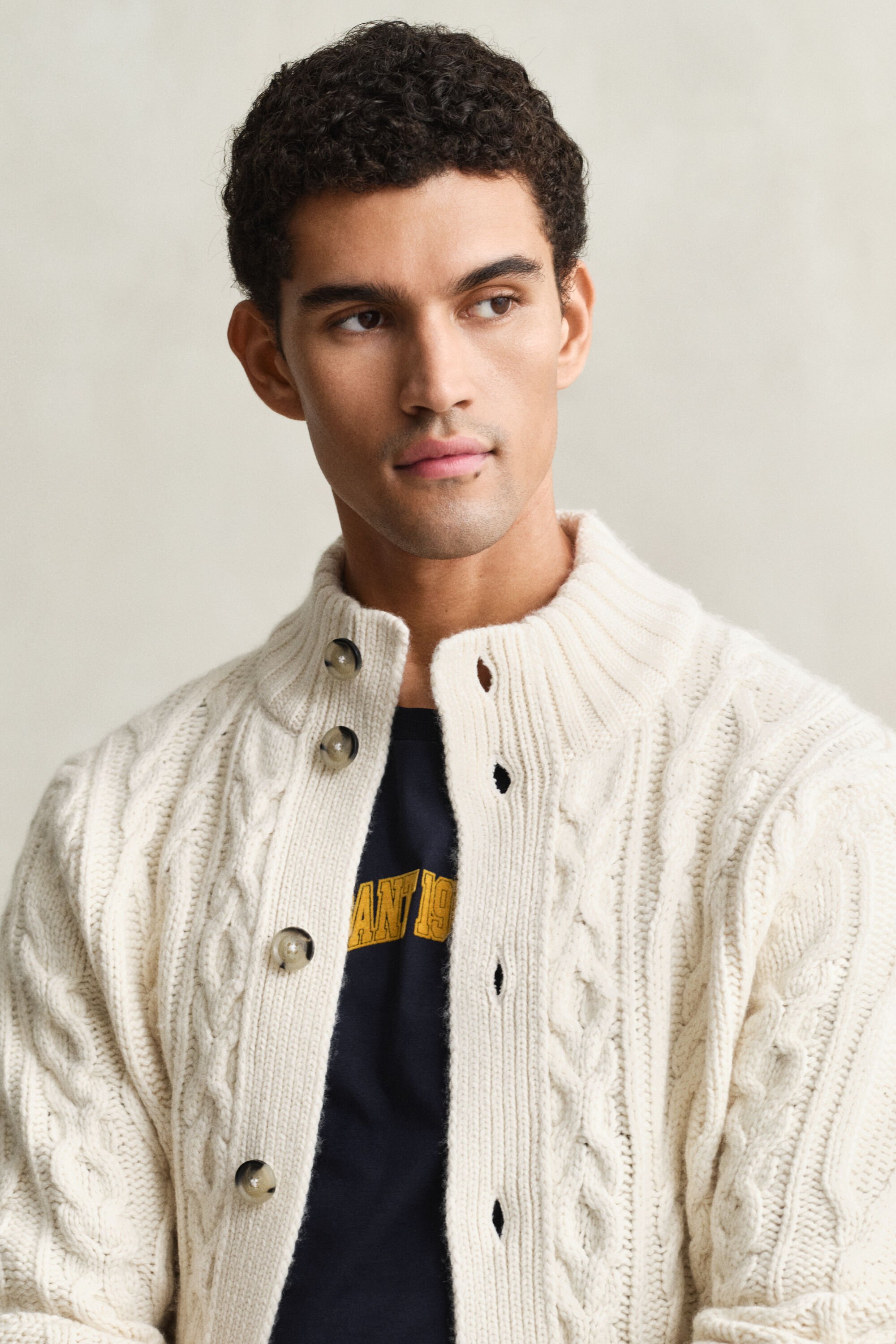 Cardigan en maille torsadée