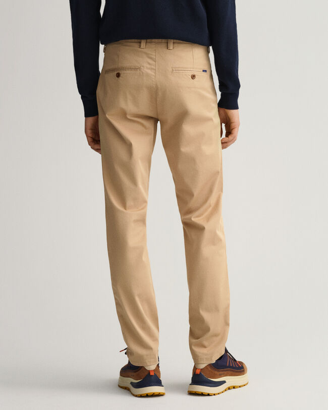 Pantalon chino slim fit en serg&eacute; Hallden