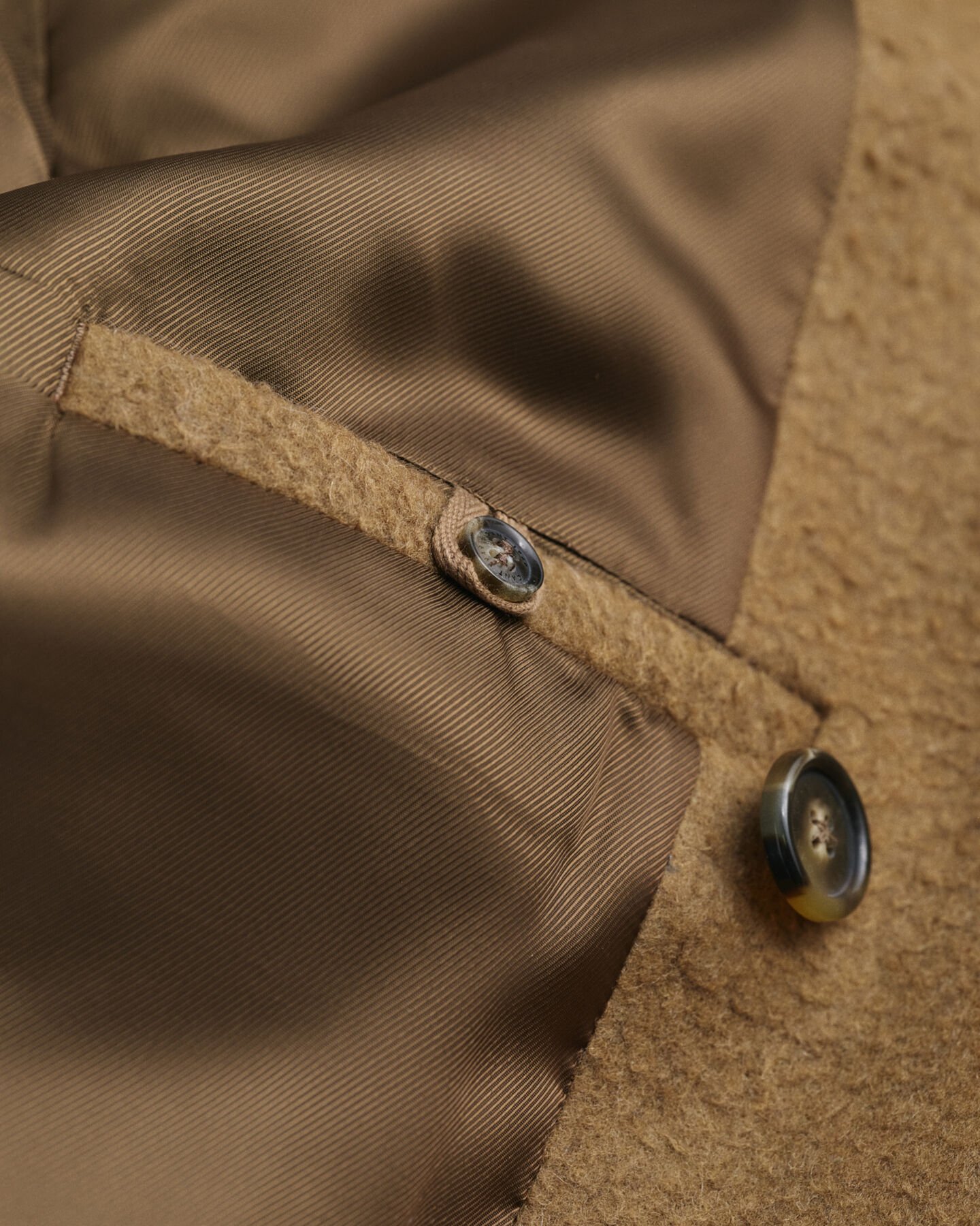 Manteau à boutonnage croisé en laine