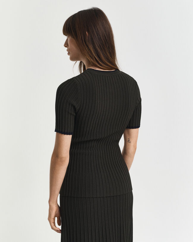 Pull côtelé contrastant à manches courtes