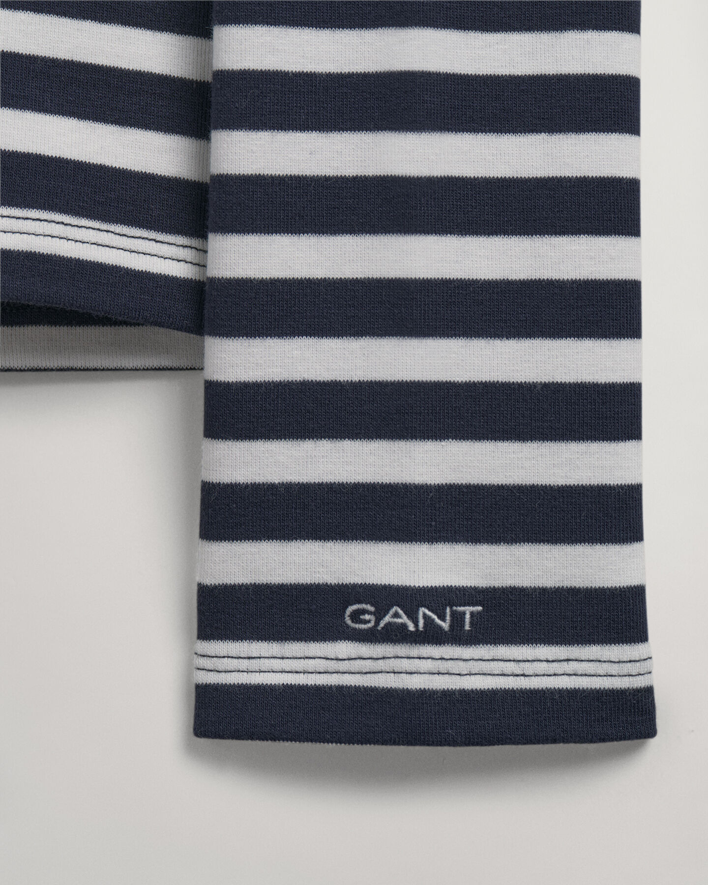 T-shirt c&ocirc;tel&eacute; &agrave; manches longues et rayures