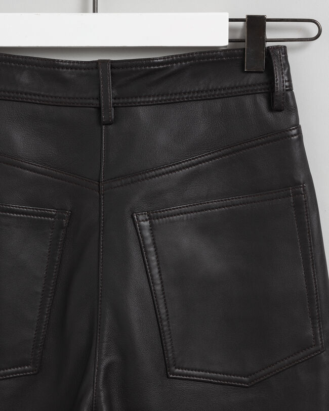 Pantalon court à taille haute en cuir