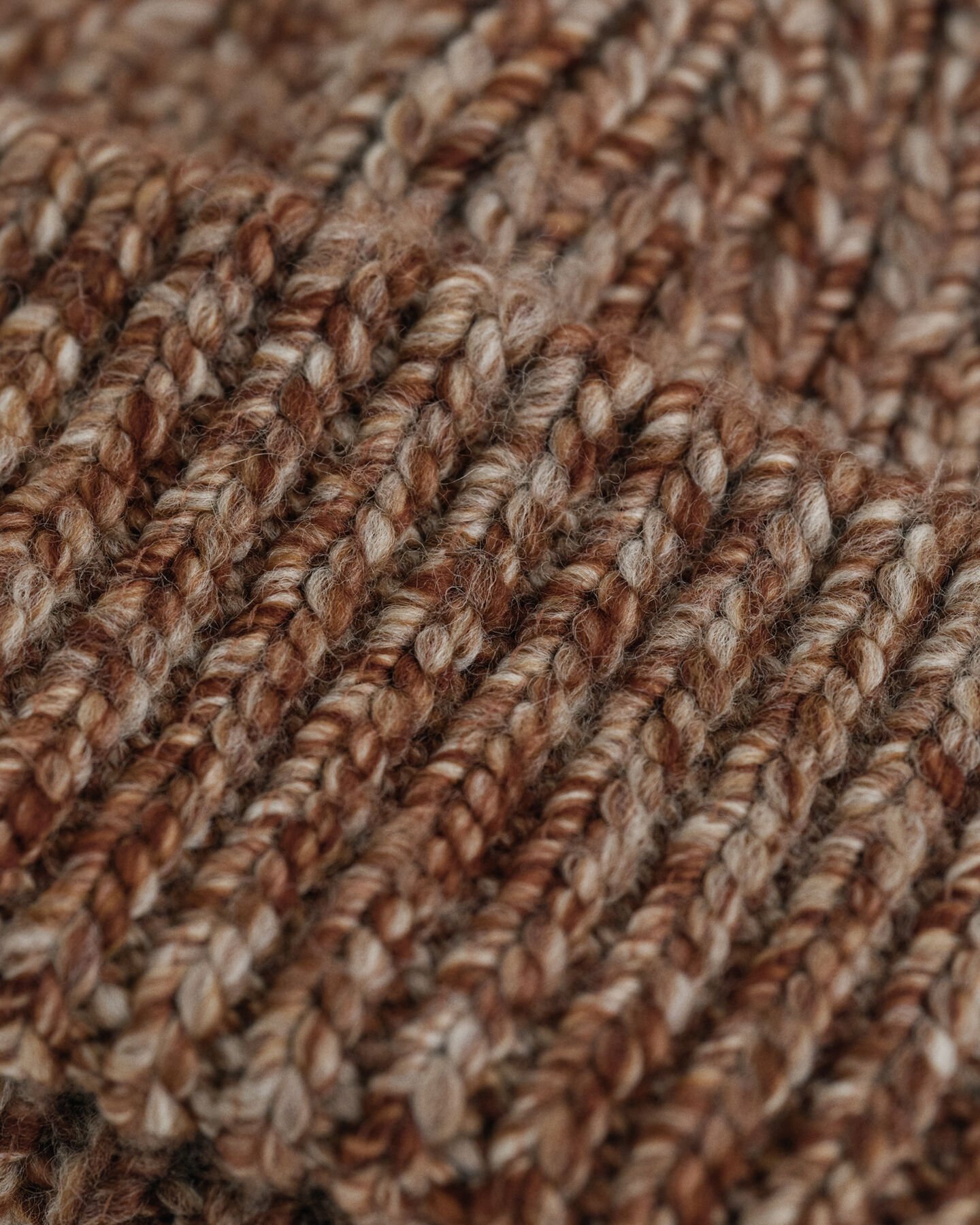 Bonnet côtelé en laine chinée