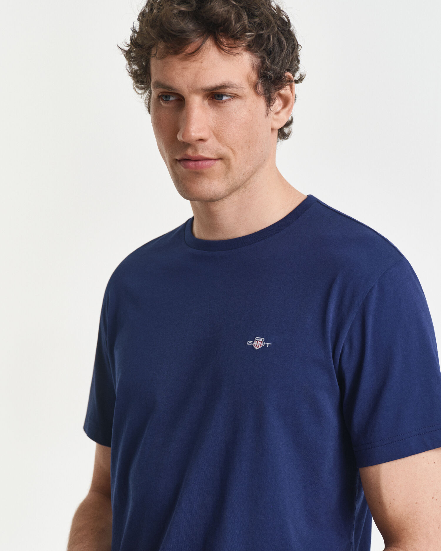 T-shirt coupe regular Shield
