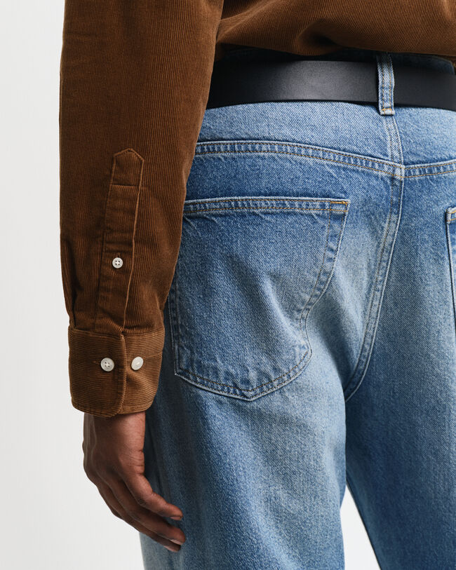 Chemise regular fit en velours c&ocirc;tel&eacute;