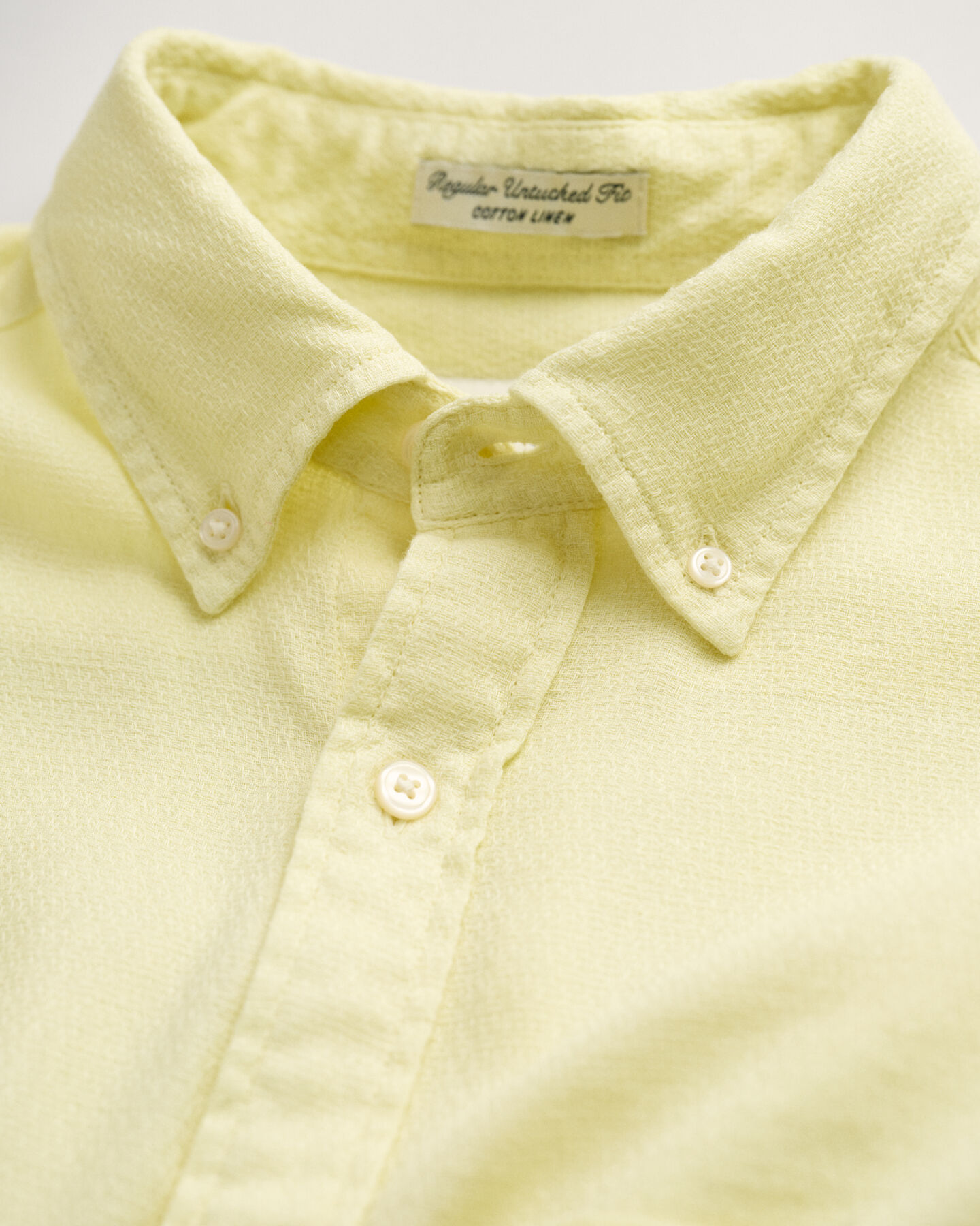 Chemise regular fit textur&eacute;e en coton et lin