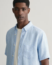 Chemise regular fit en lin &agrave; manches courtes