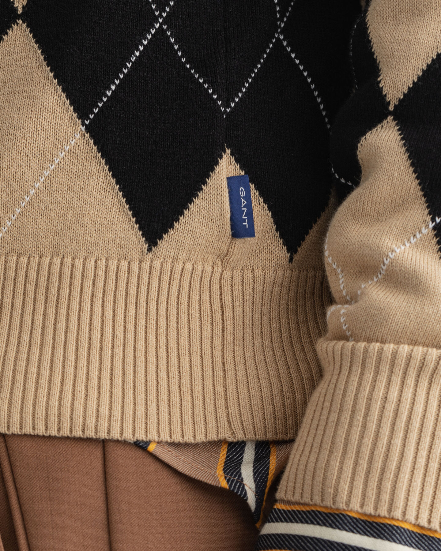 Pull col V à motif argyle