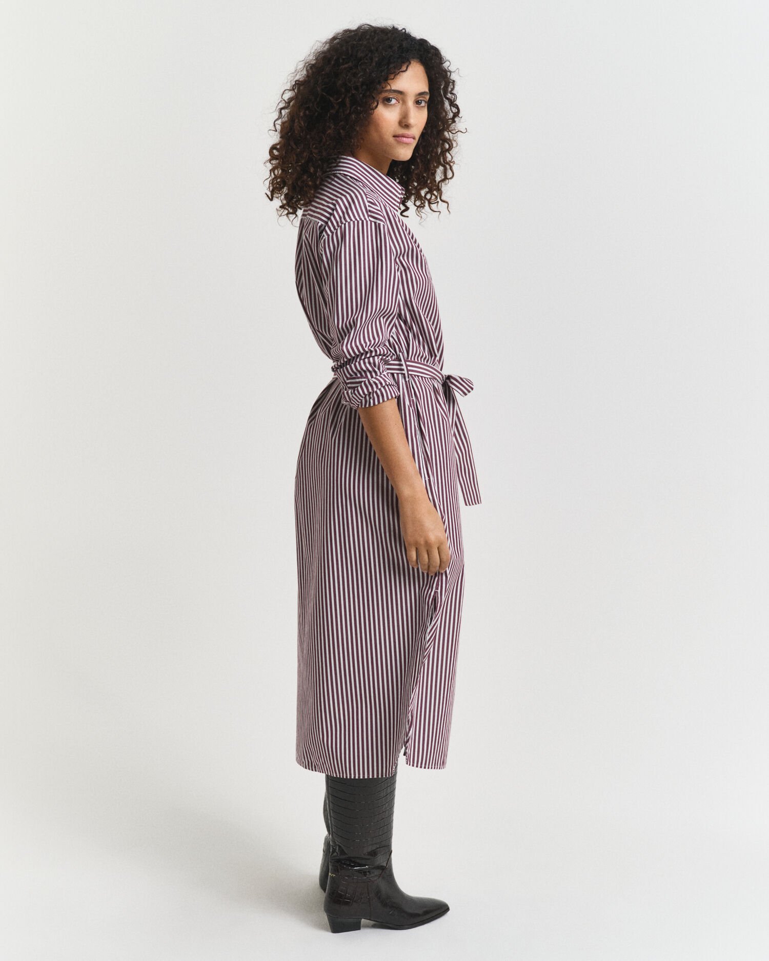 Robe-chemise classique en popeline avec ceinture