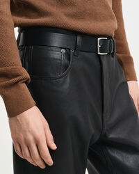 Jean en cuir à 5 poches