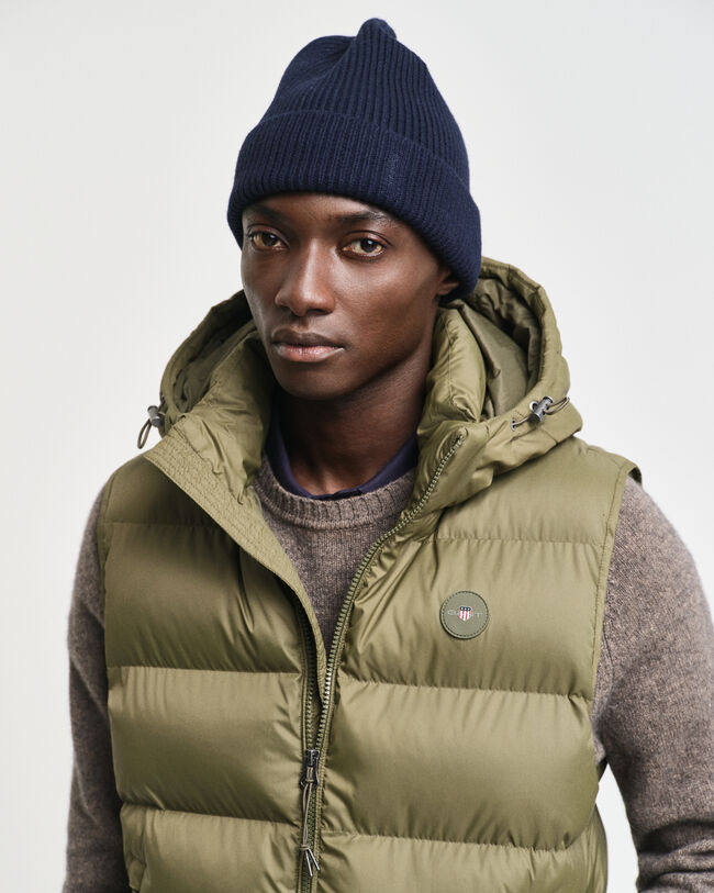 Bonnet en laine fine tricotée