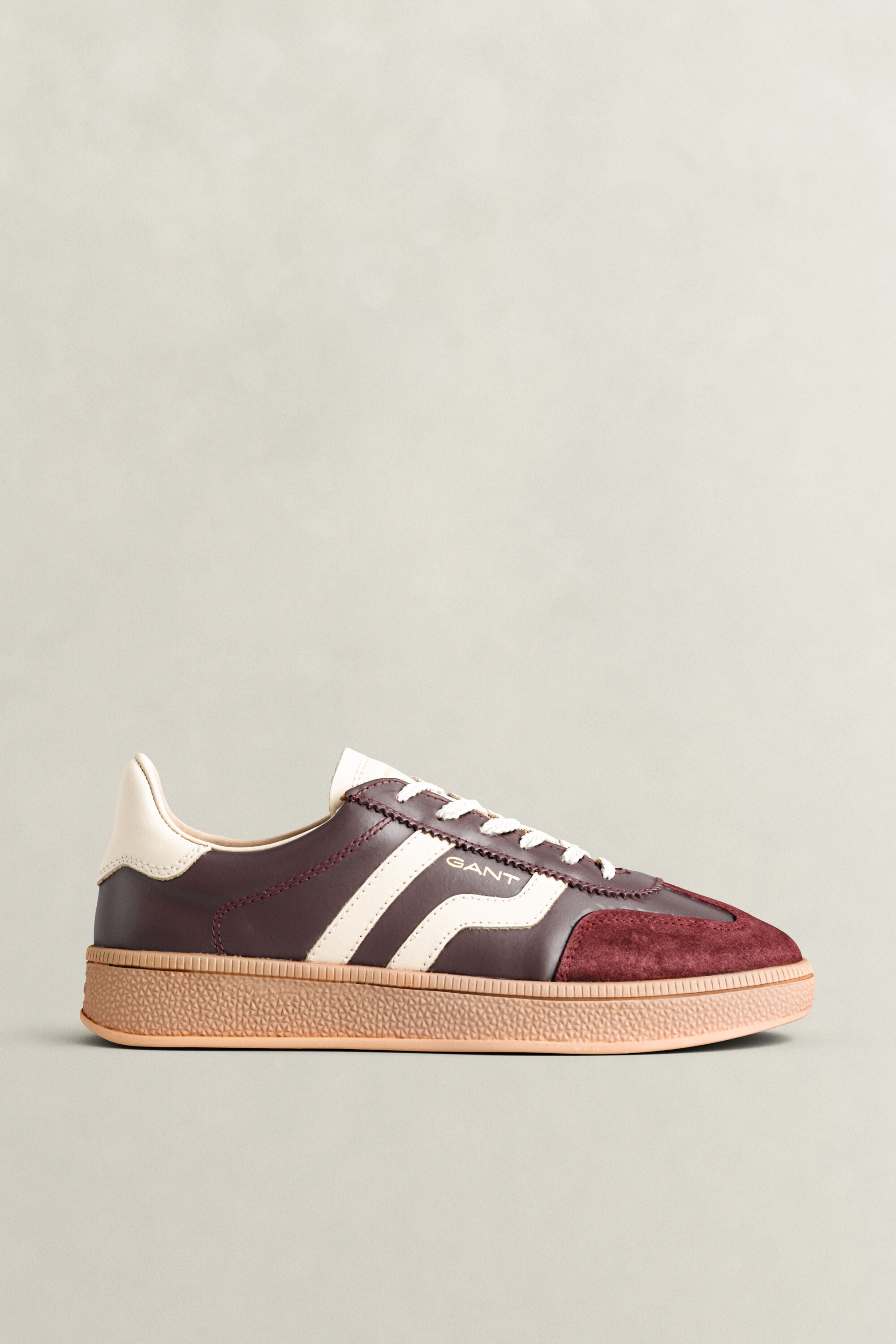 Baskets en daim et cuir Cuzima
