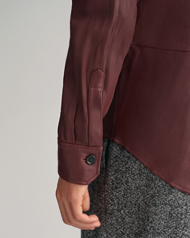 Chemise en cuir