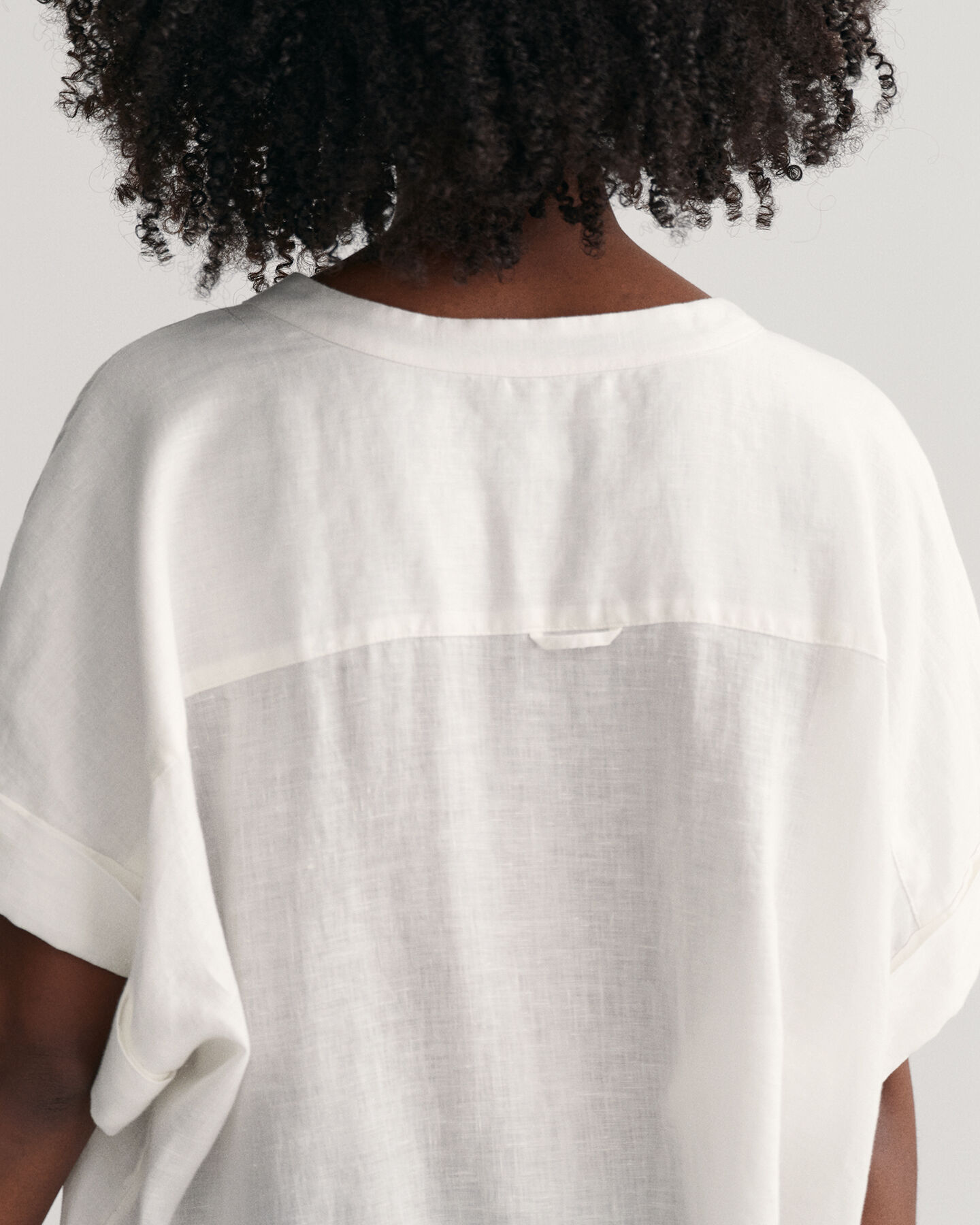 Caftan en lin &agrave; manches courtes