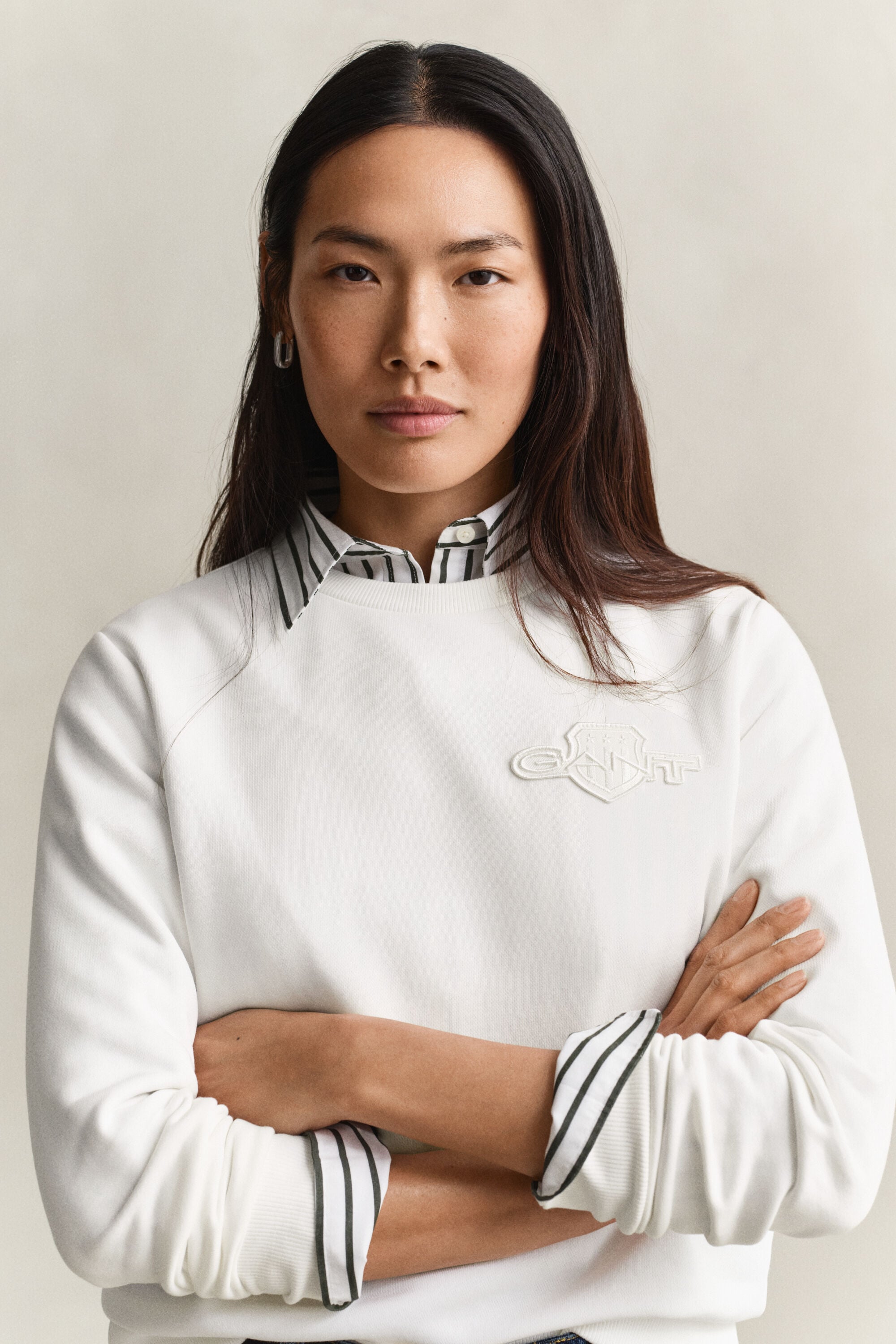 Sweat-shirt avec écusson ton sur ton