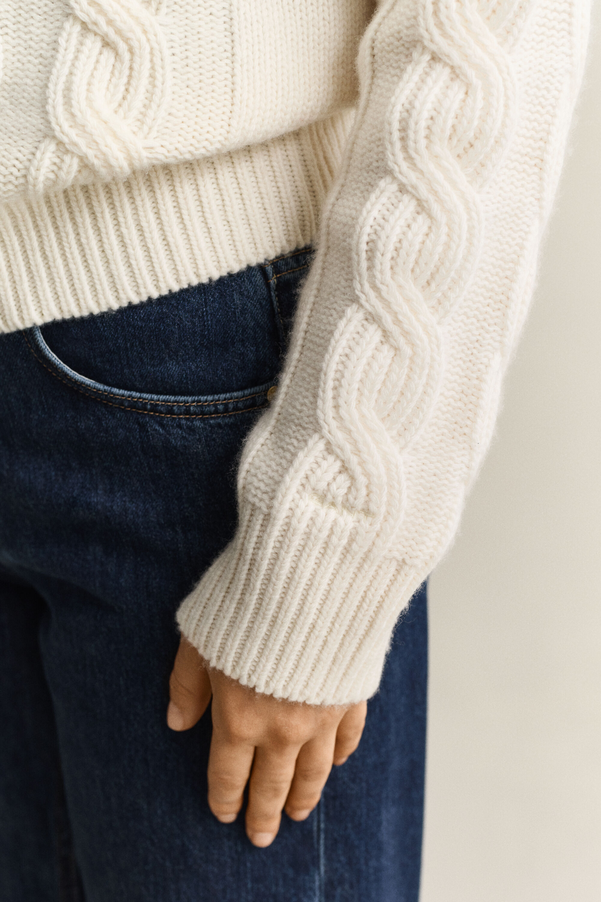 Pull en maille torsadée de laine mélangée