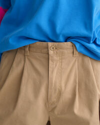 Short relaxed fit plissé