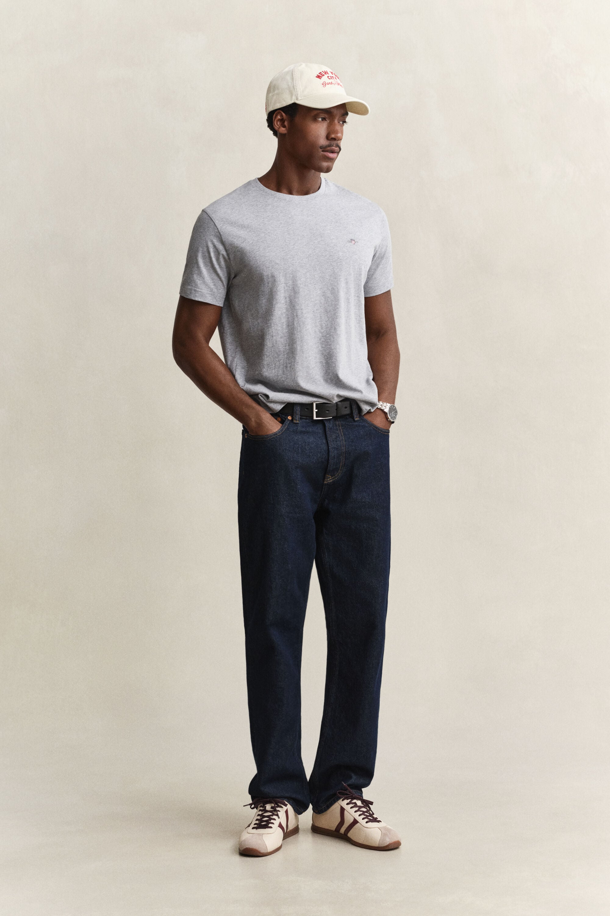 T-shirt regular avec écusson