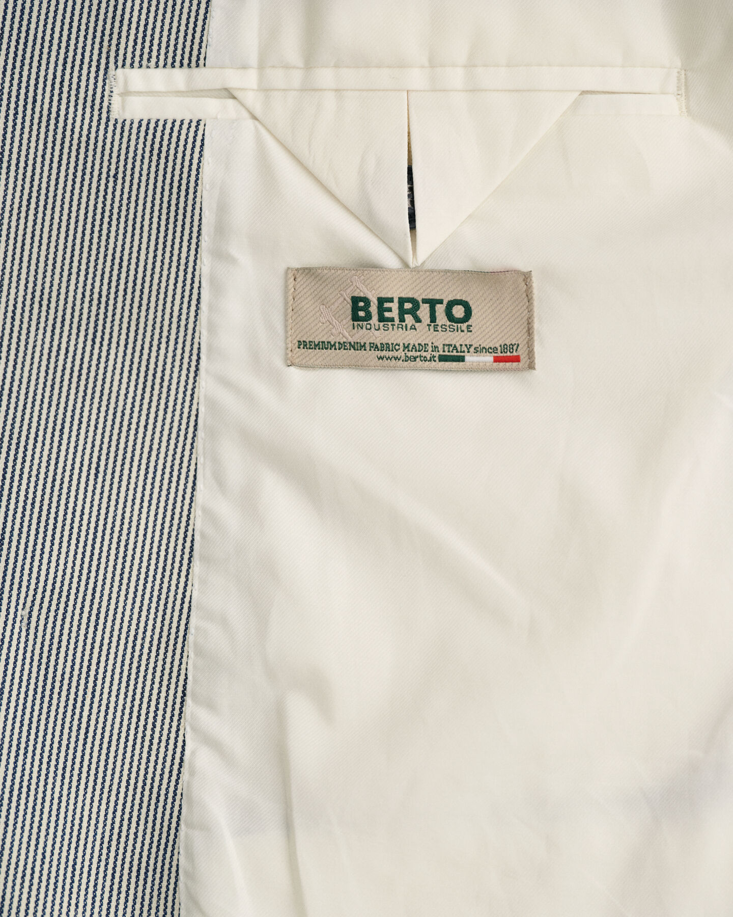 Veste blazer ultra-ample rayée à boutonnage croisé