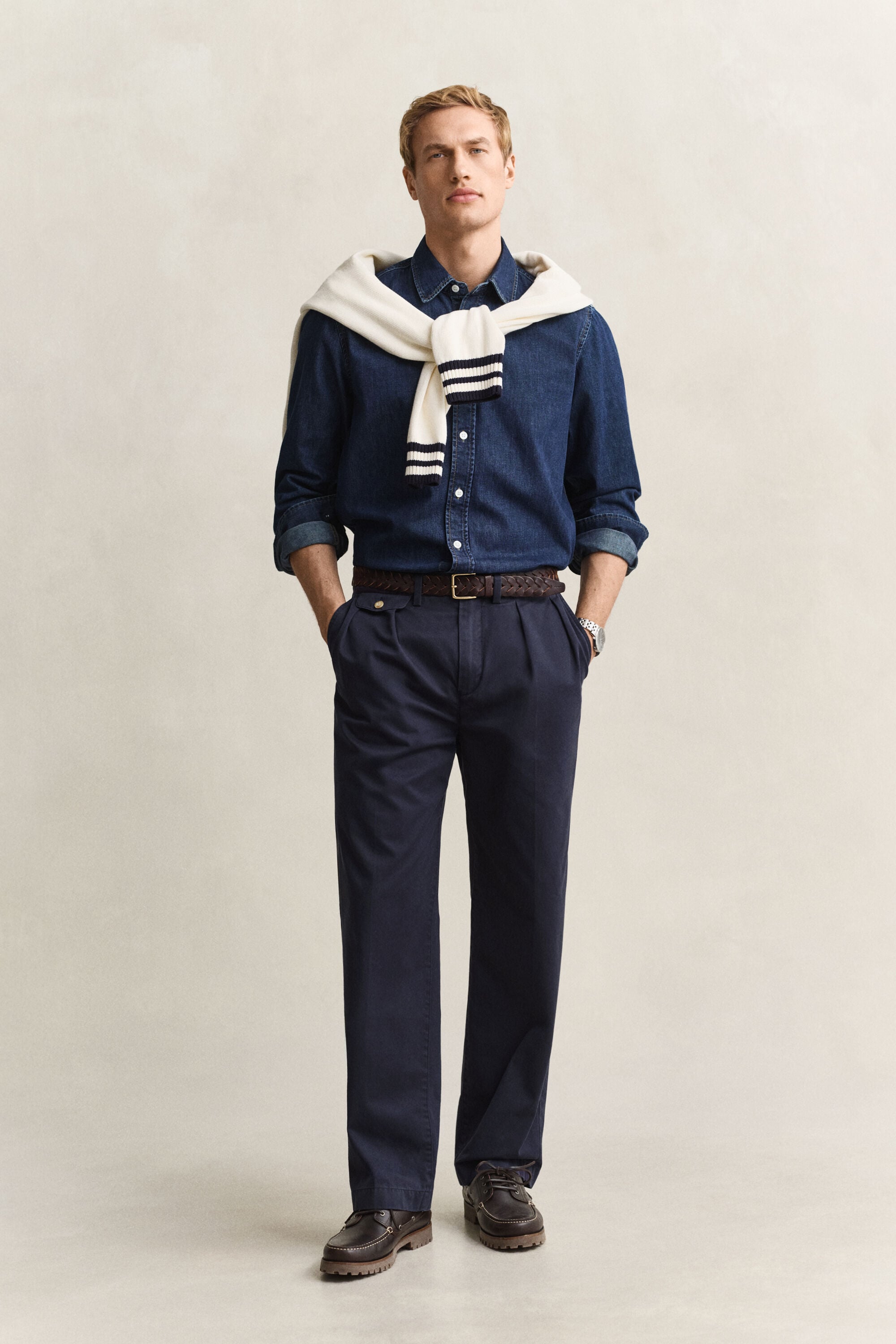 Pantalon chino en sergé de coton