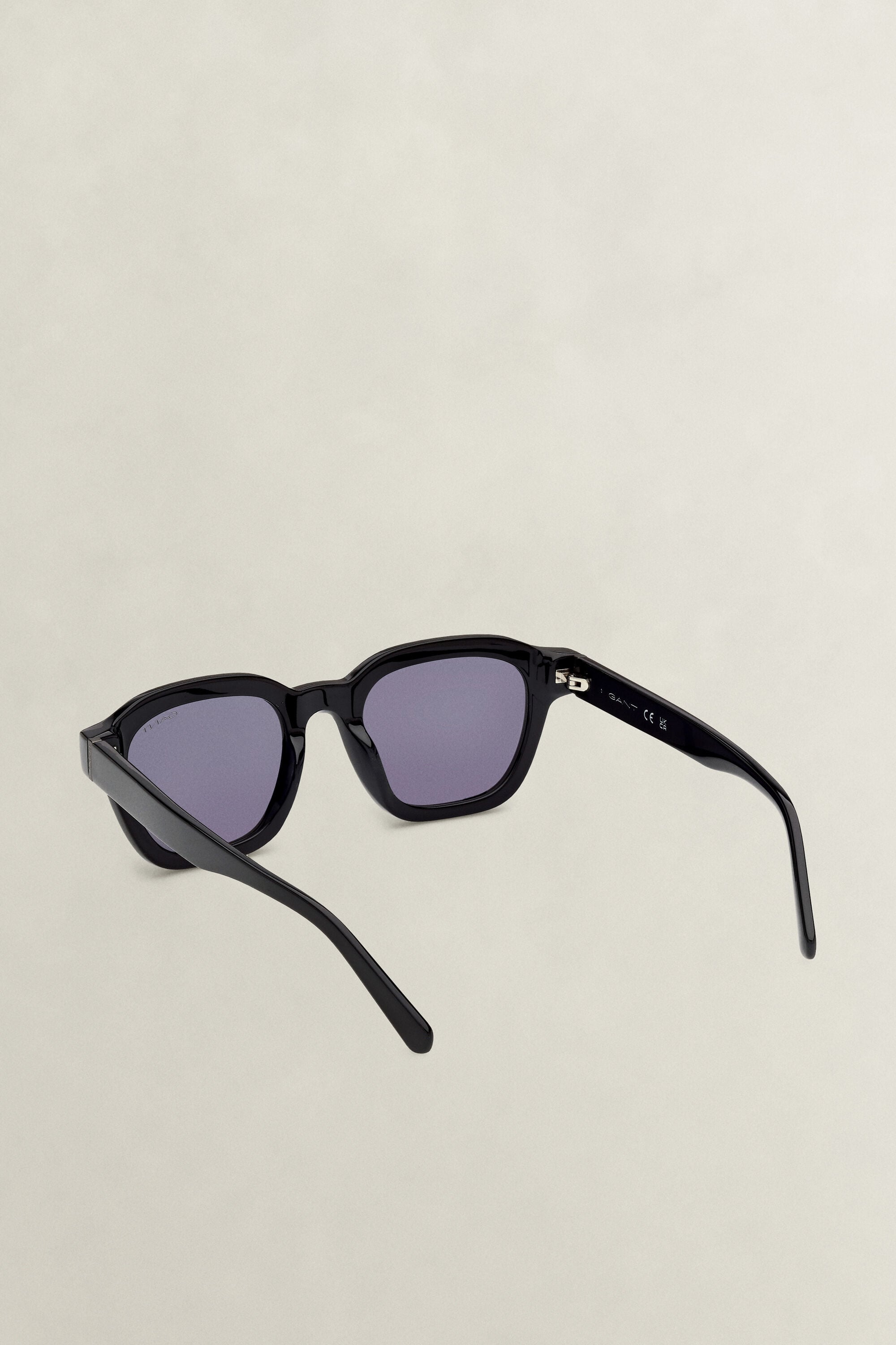 Lunettes de soleil géométriques