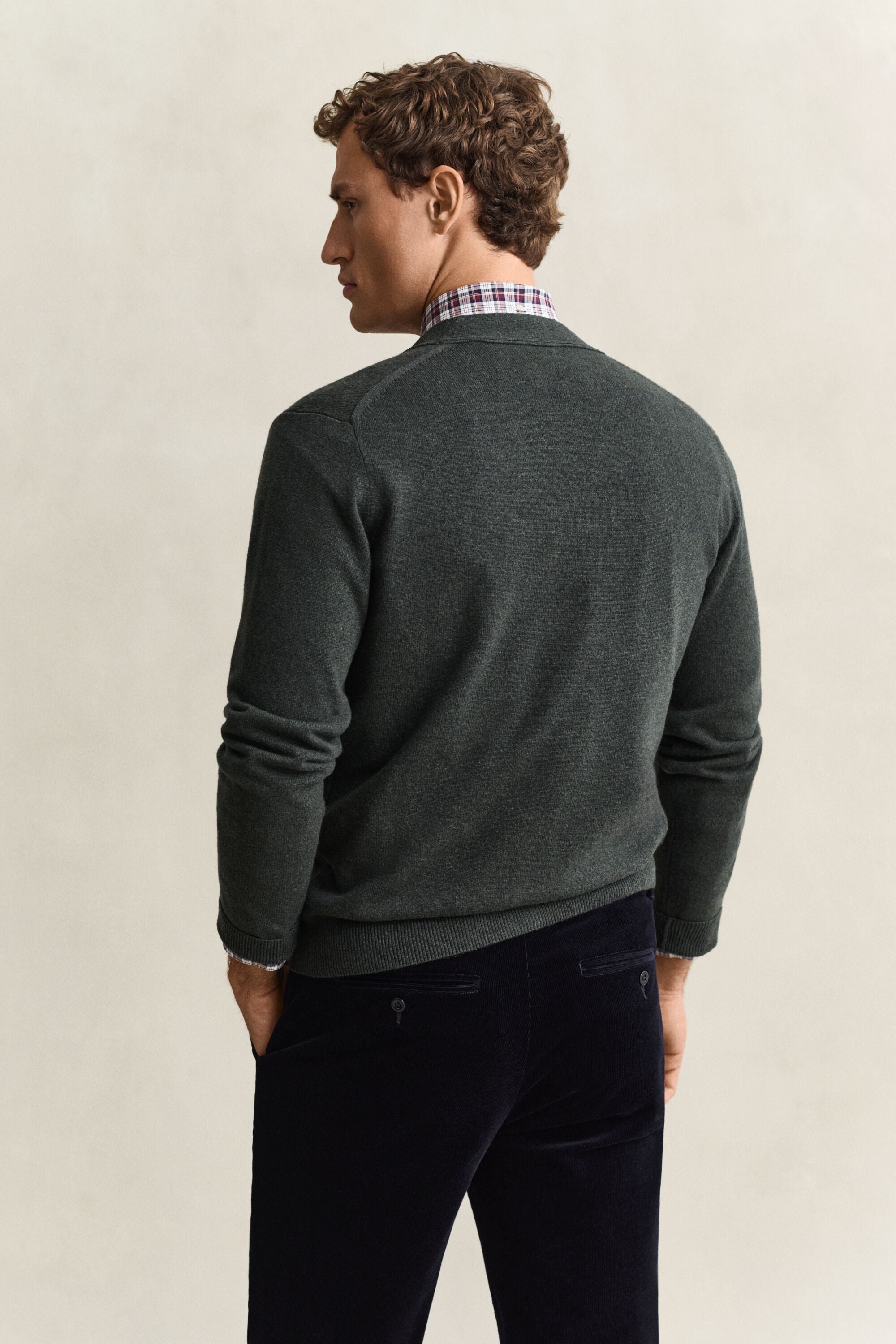 Cardigan col V en laine d’agneau