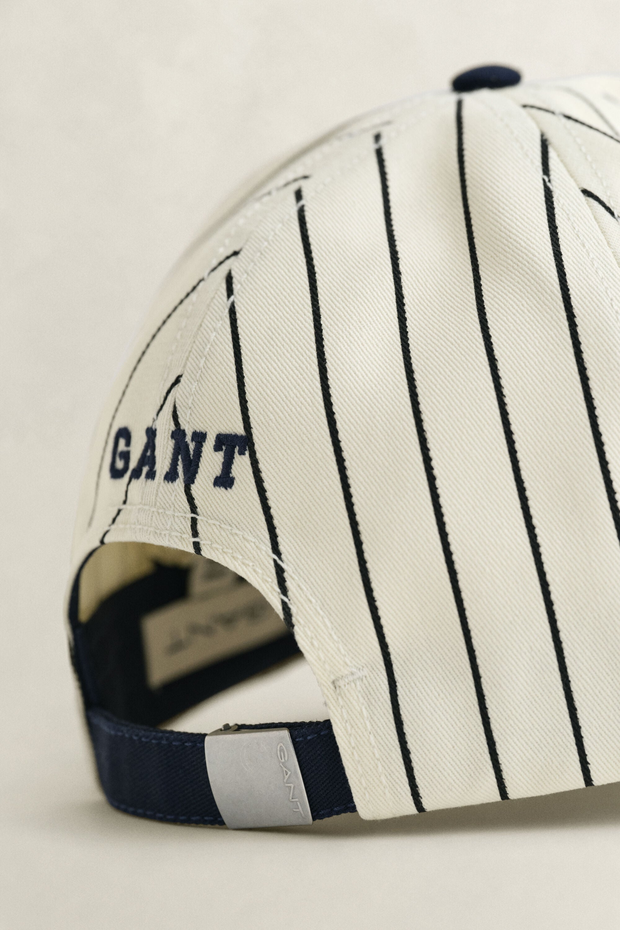 Casquette à rayures