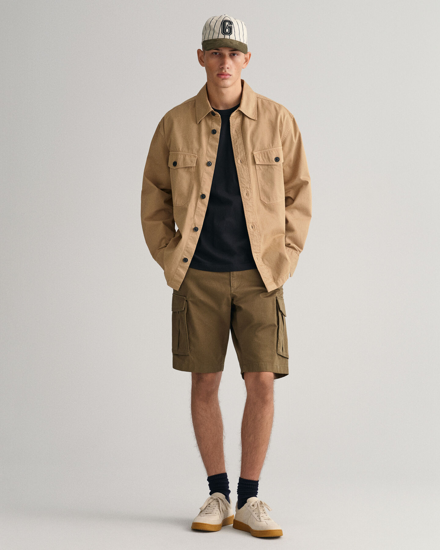 T-shirt brod&eacute; Archive Shield