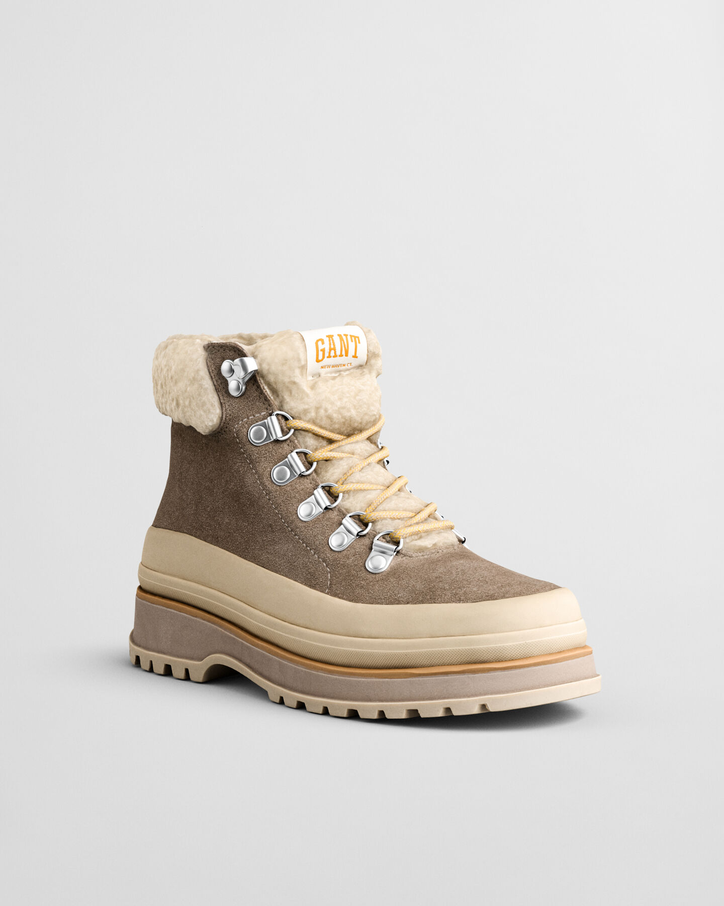 Bottines en daim &agrave; lacets Wintly