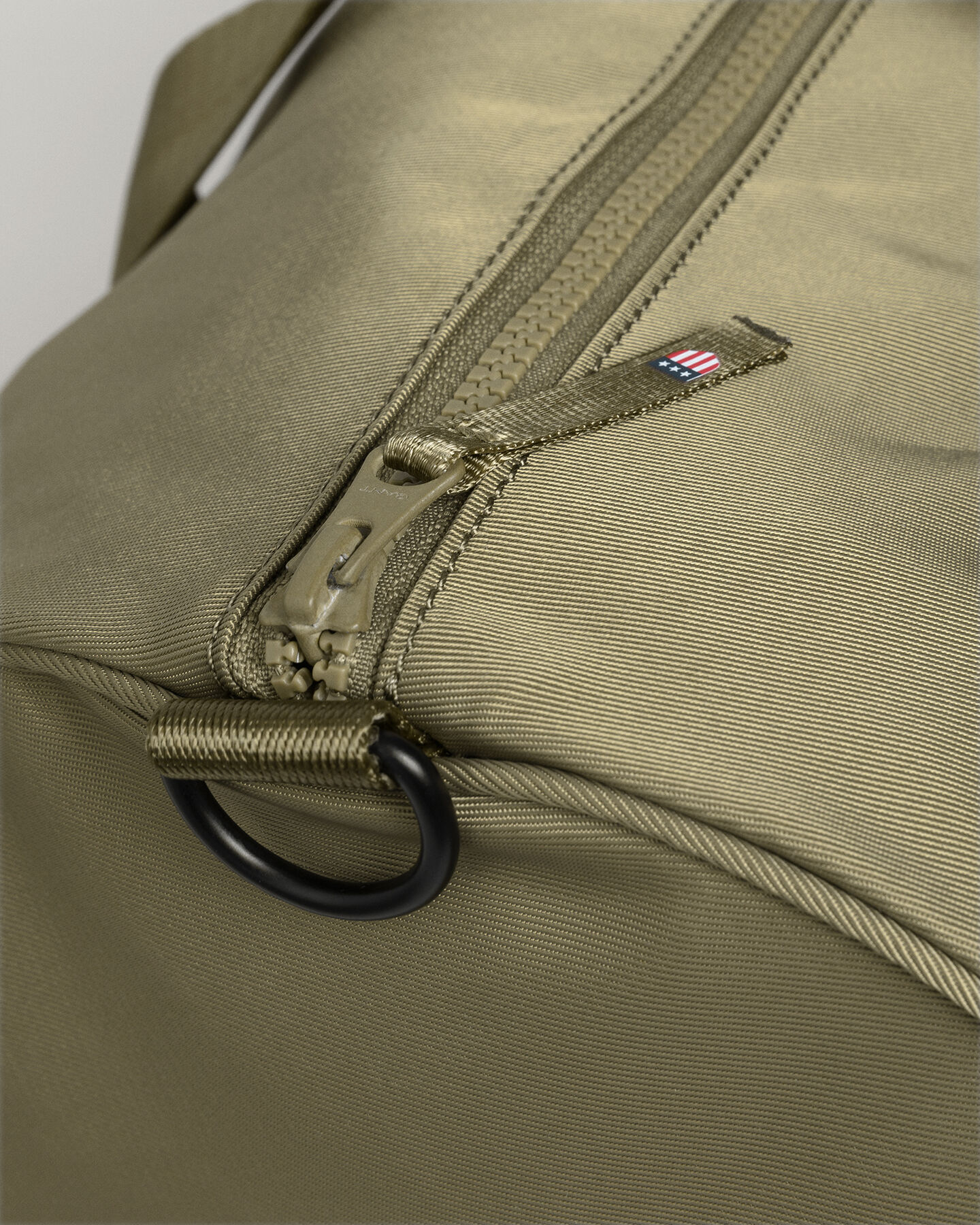 Sac Sports Retro Shield