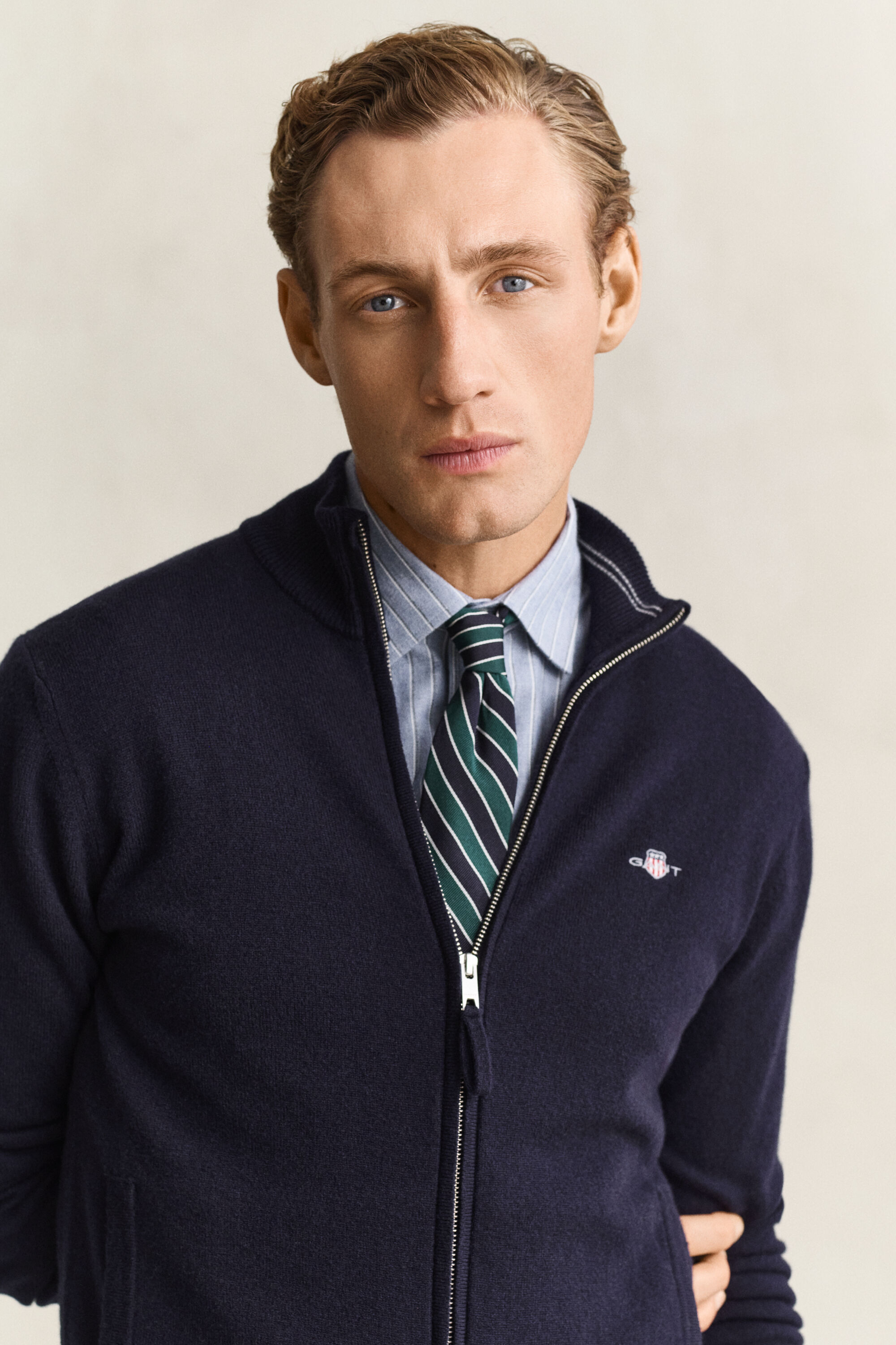 Cardigan zippé en laine d’agneau