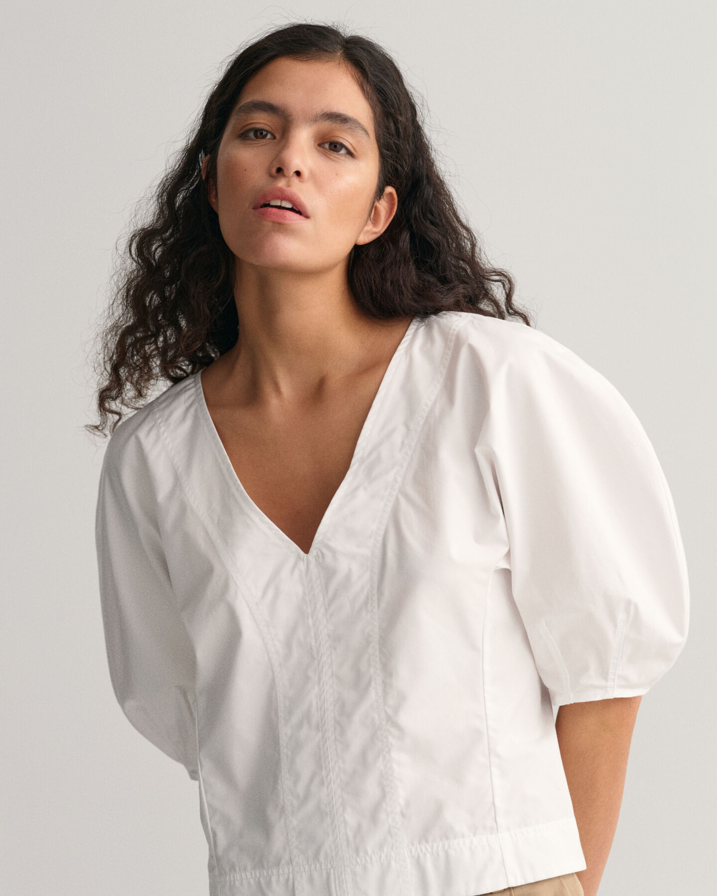 Haut col V à manches ballon