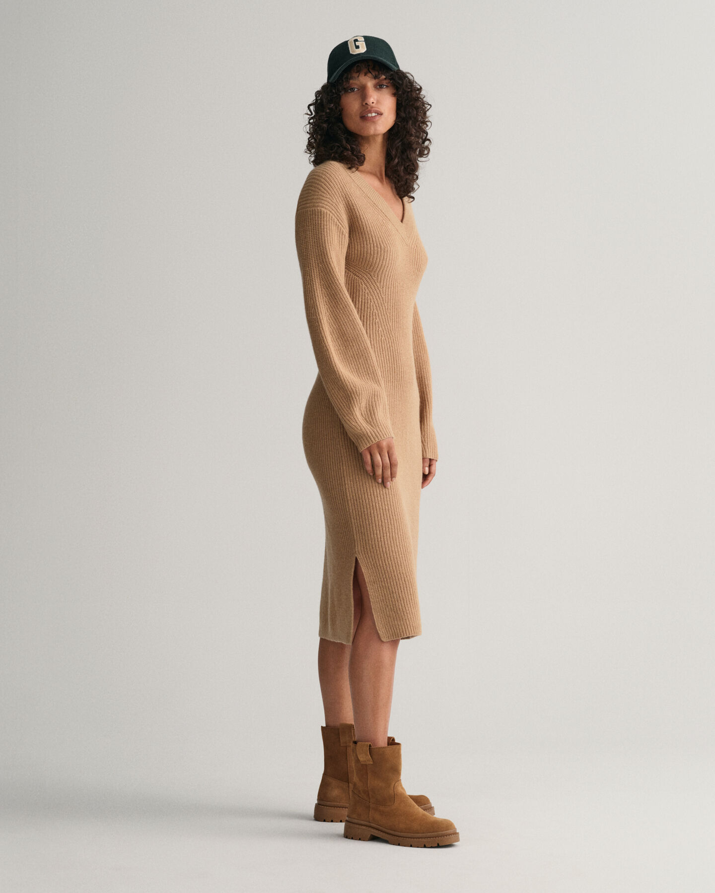 Robe col V en laine c&ocirc;tel&eacute;e