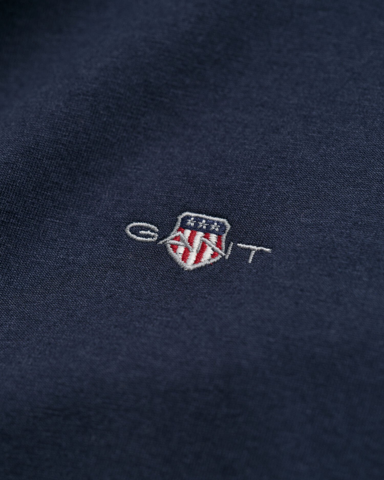 T-shirt coupe slim Shield