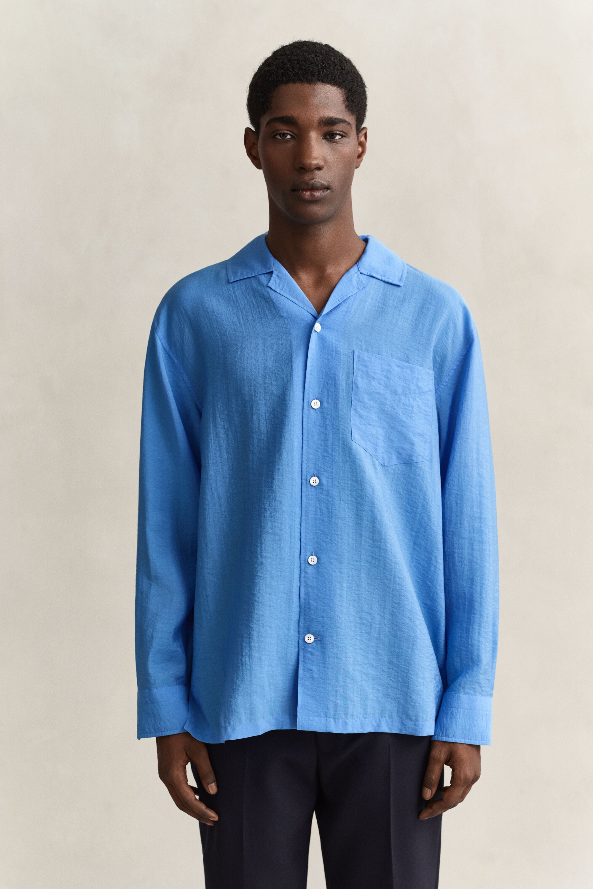 Chemise à col ouvert