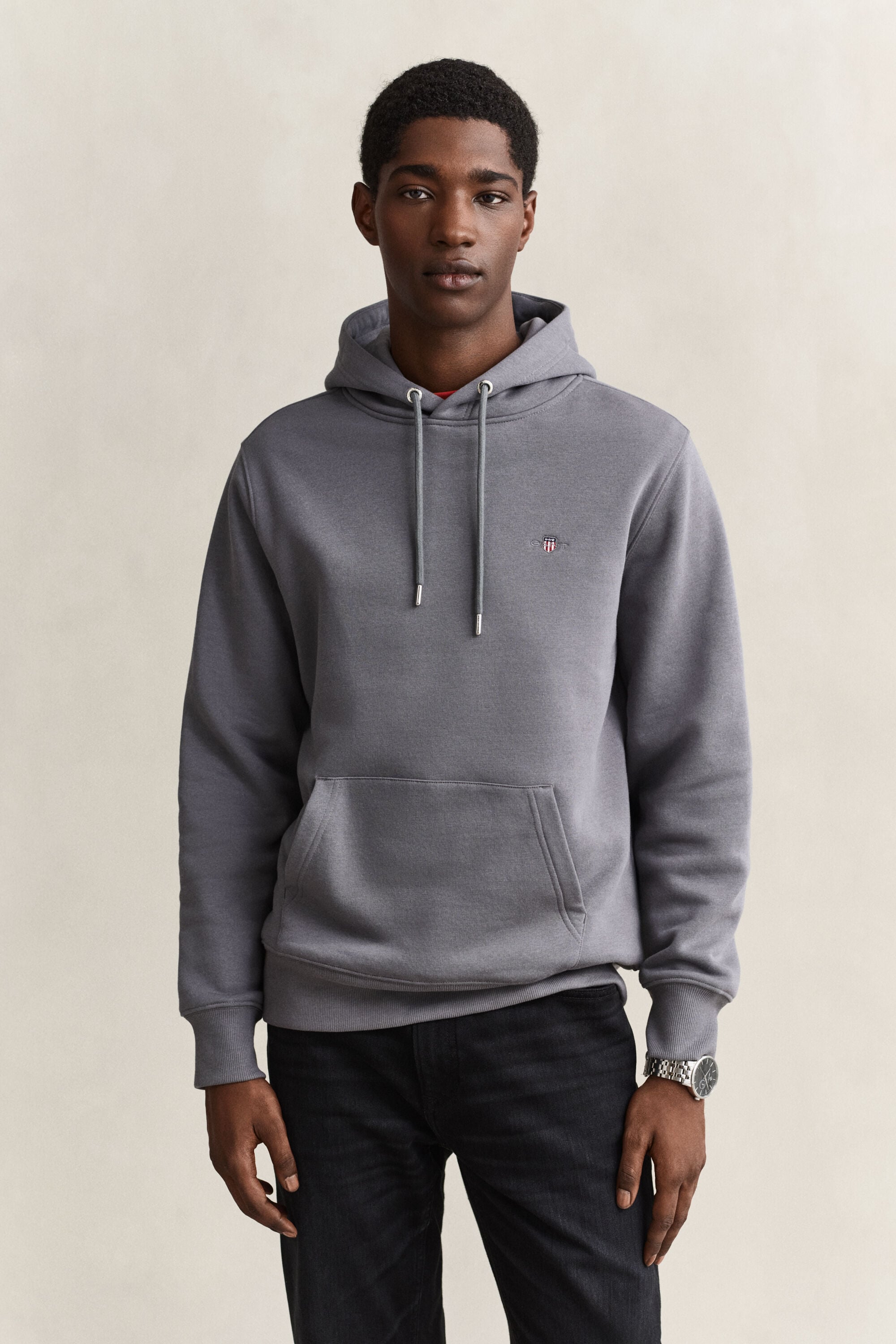 Sweat à capuche avec écusson