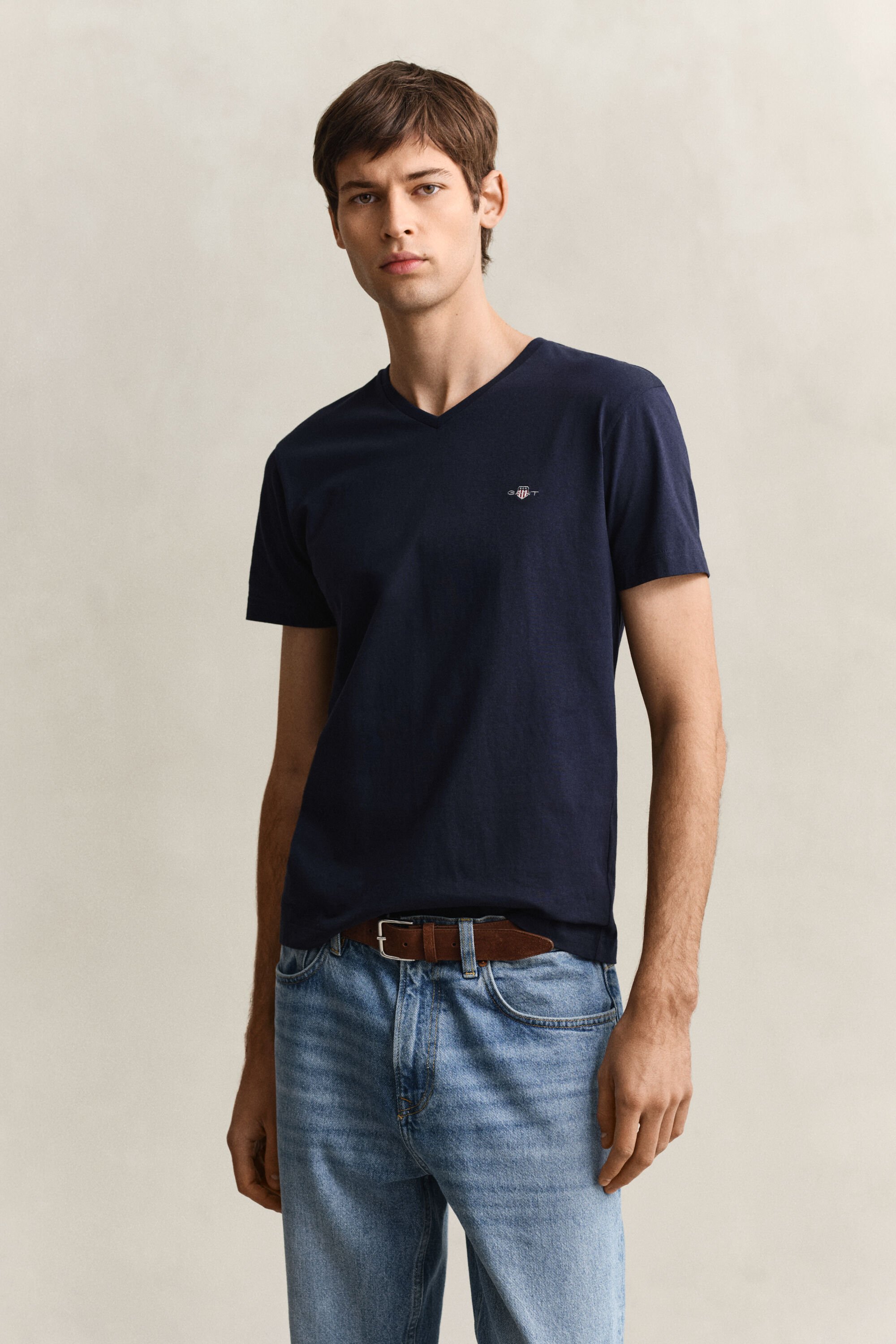 T-shirt col V coupe slim Shield