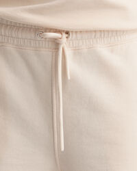 Short Retro Flag Logo