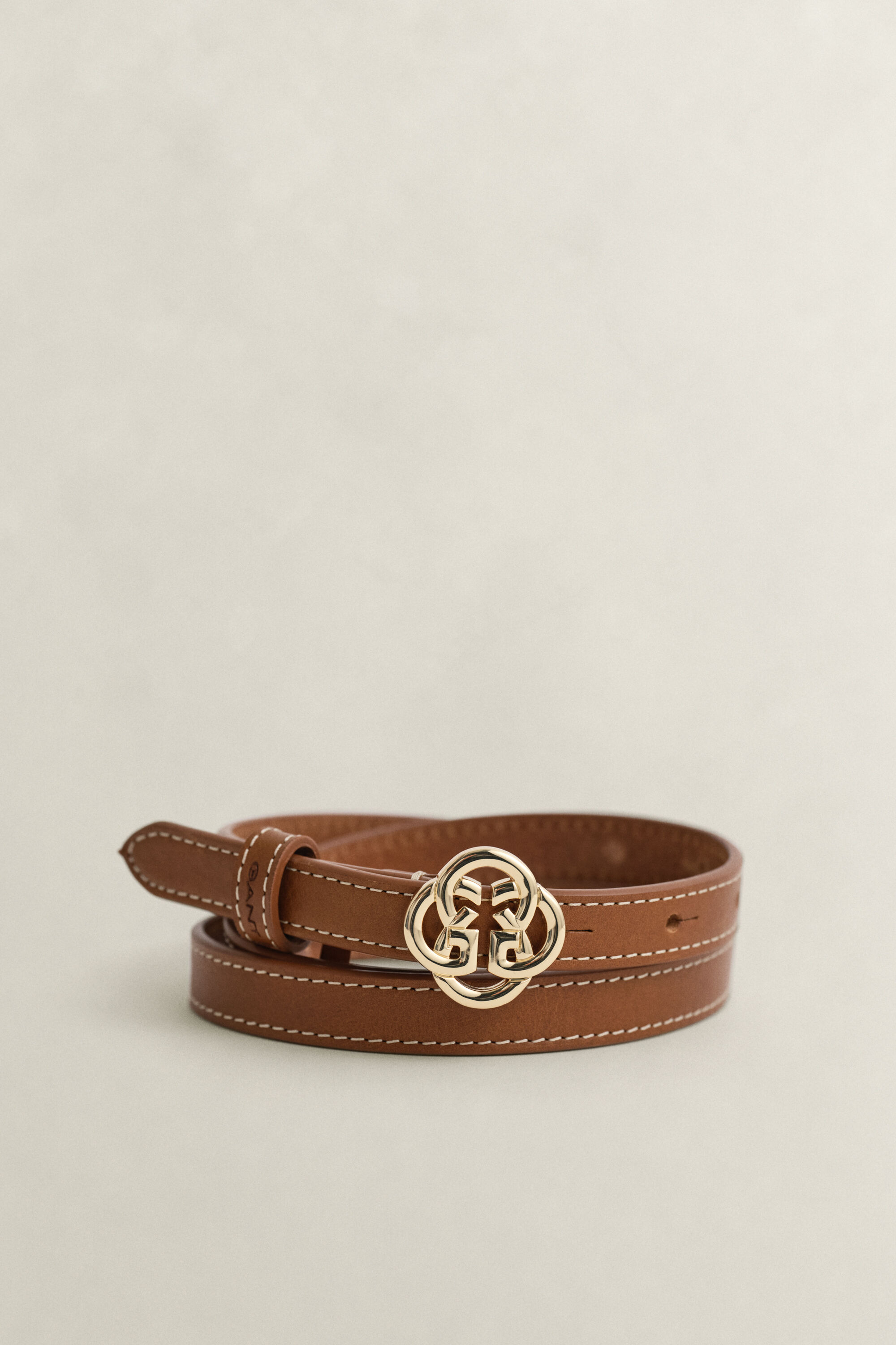 Ceinture en cuir avec boucle monogramme