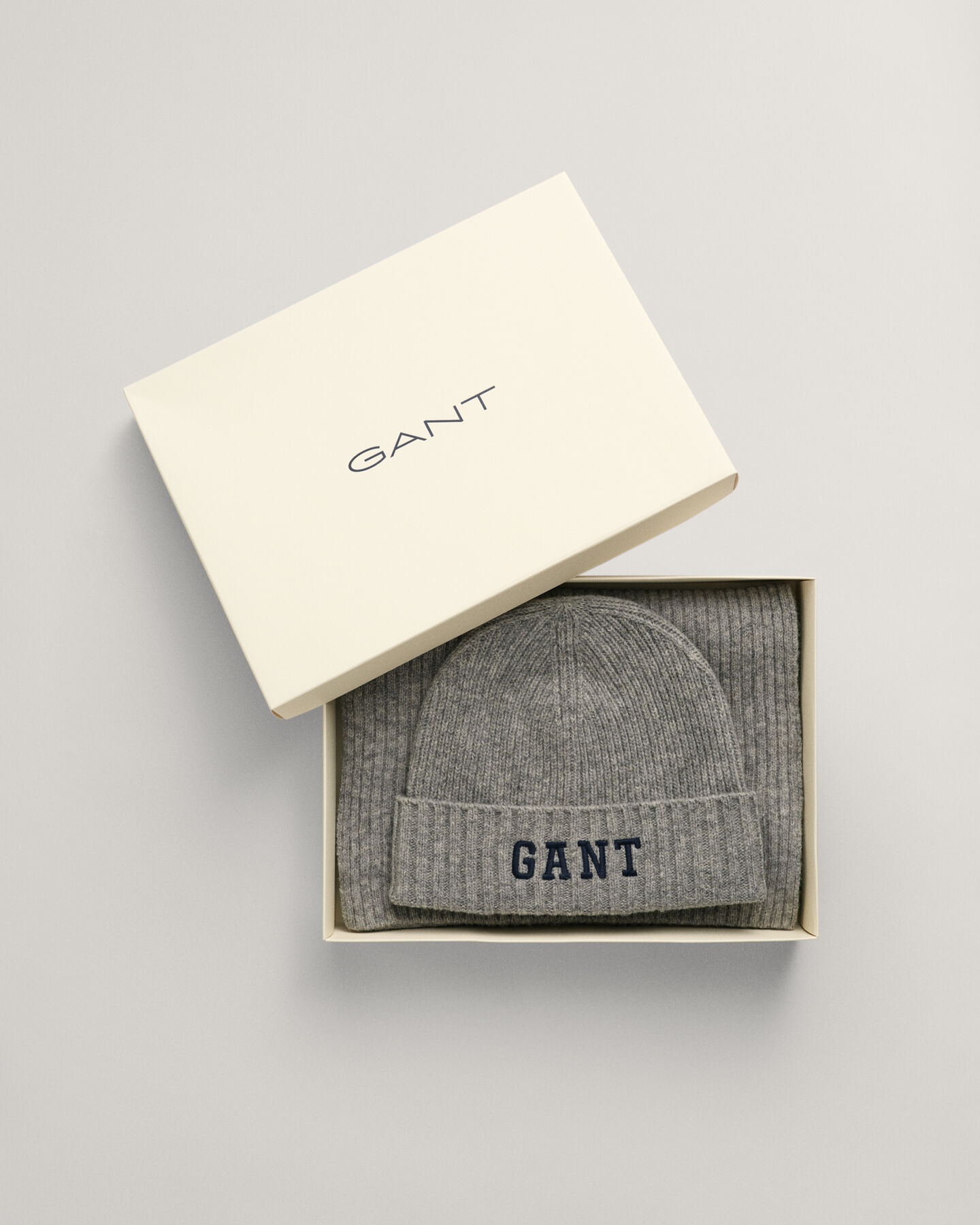 Coffret cadeau &eacute;charpe et bonnet