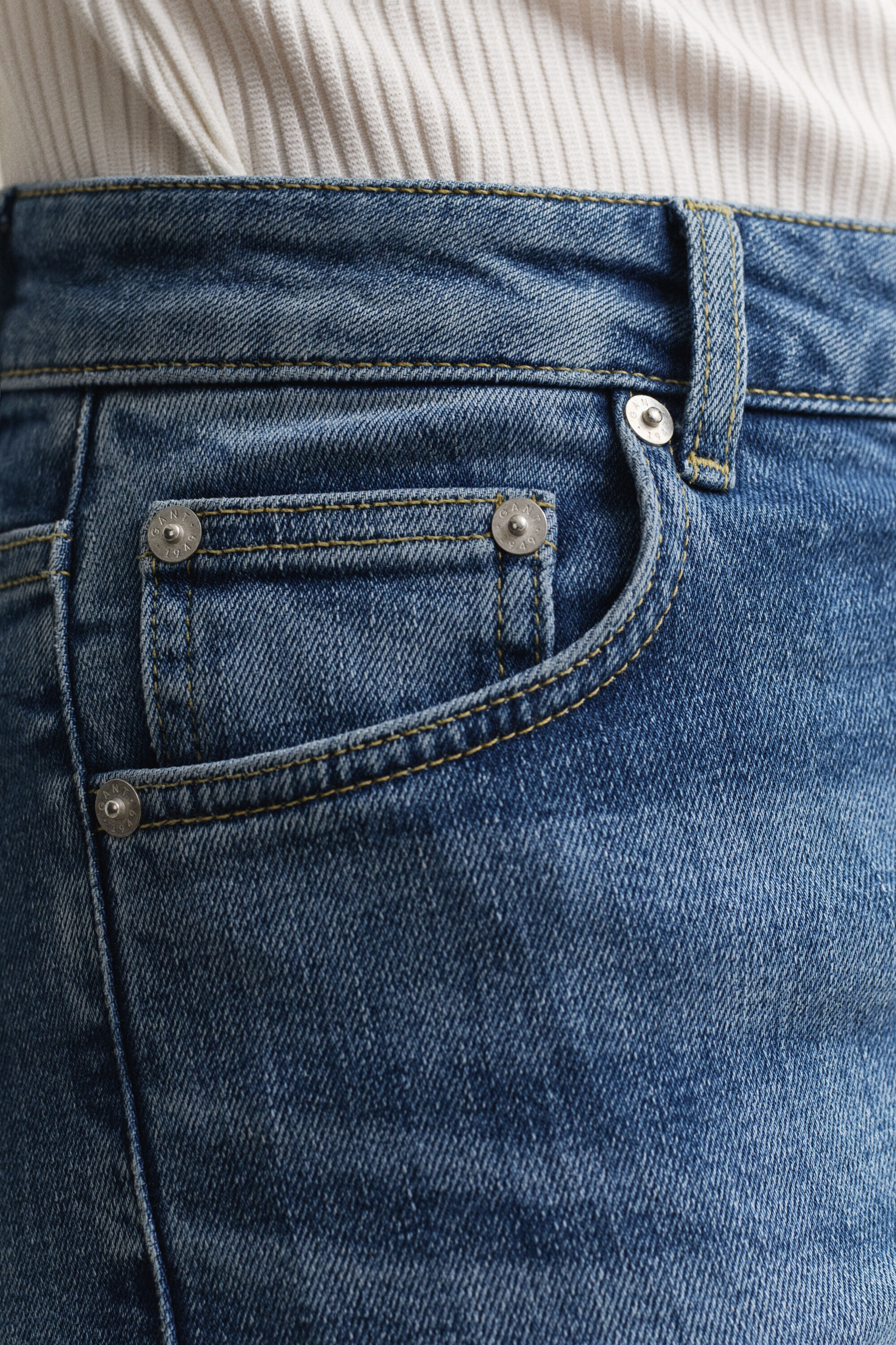 Jean stretch coupe slim évasé