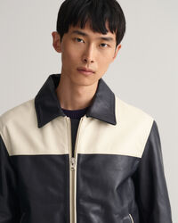 Veste courte en cuir