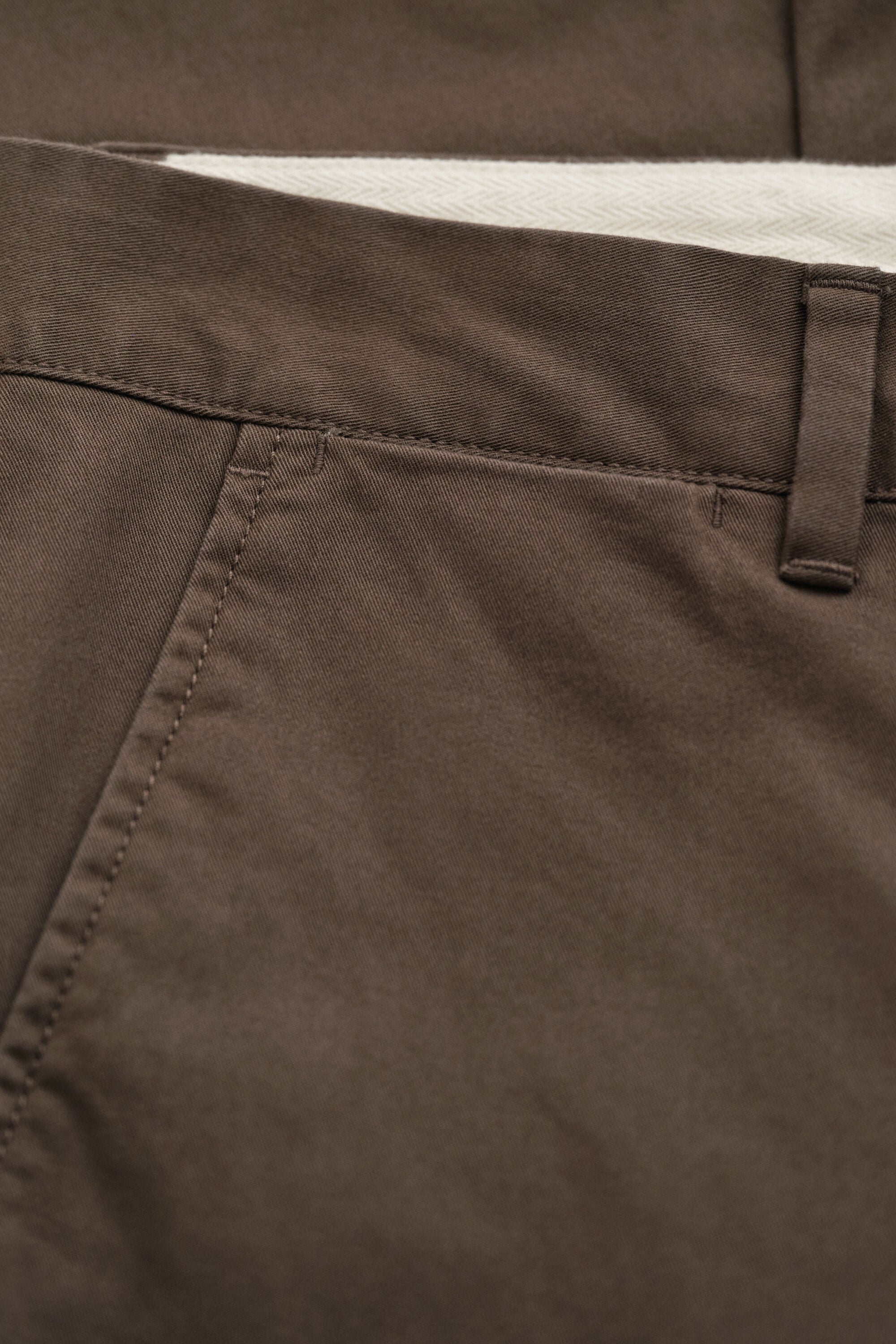 Pantalon chino classique coupe slim