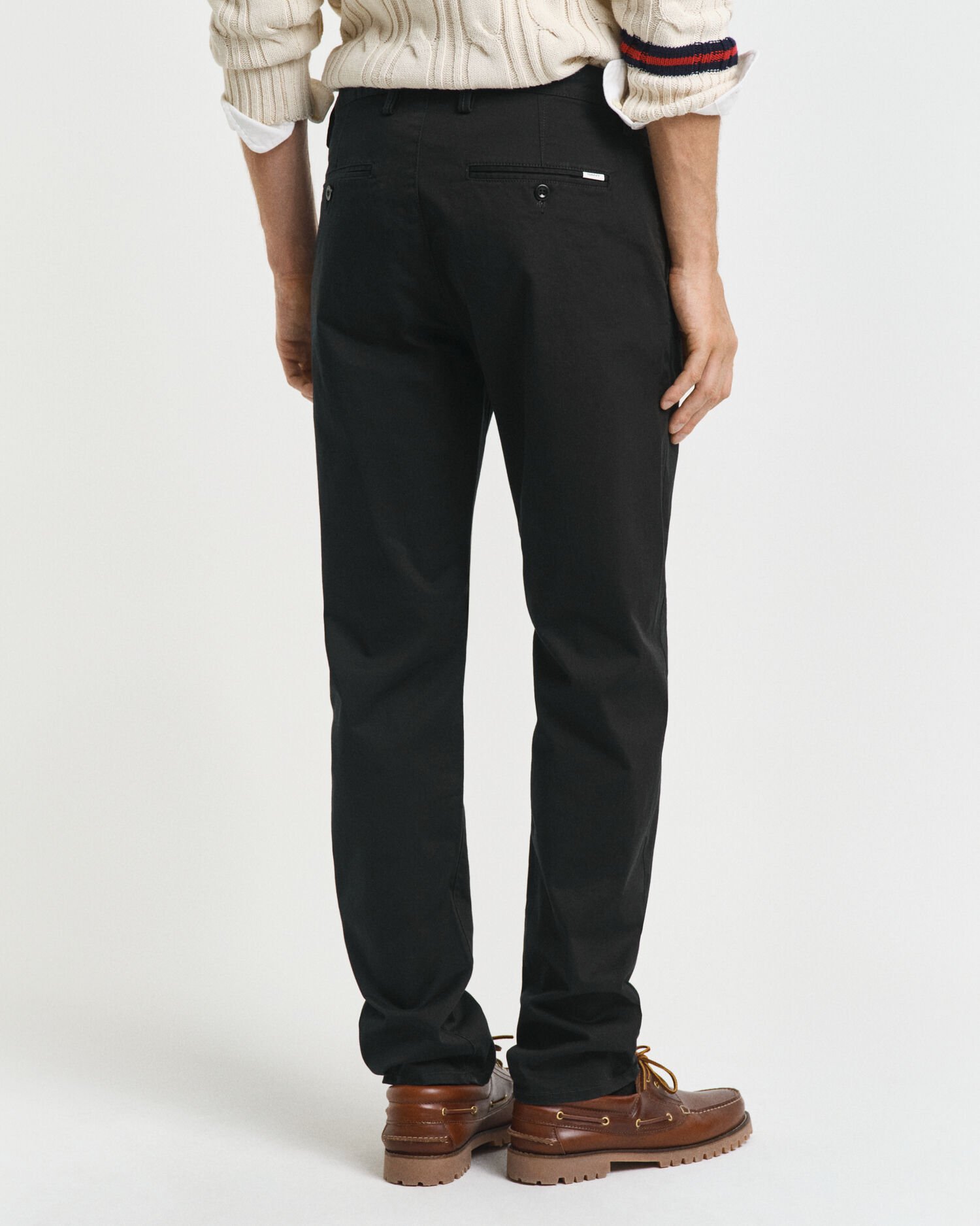 Pantalon chino coupe regular en sergé