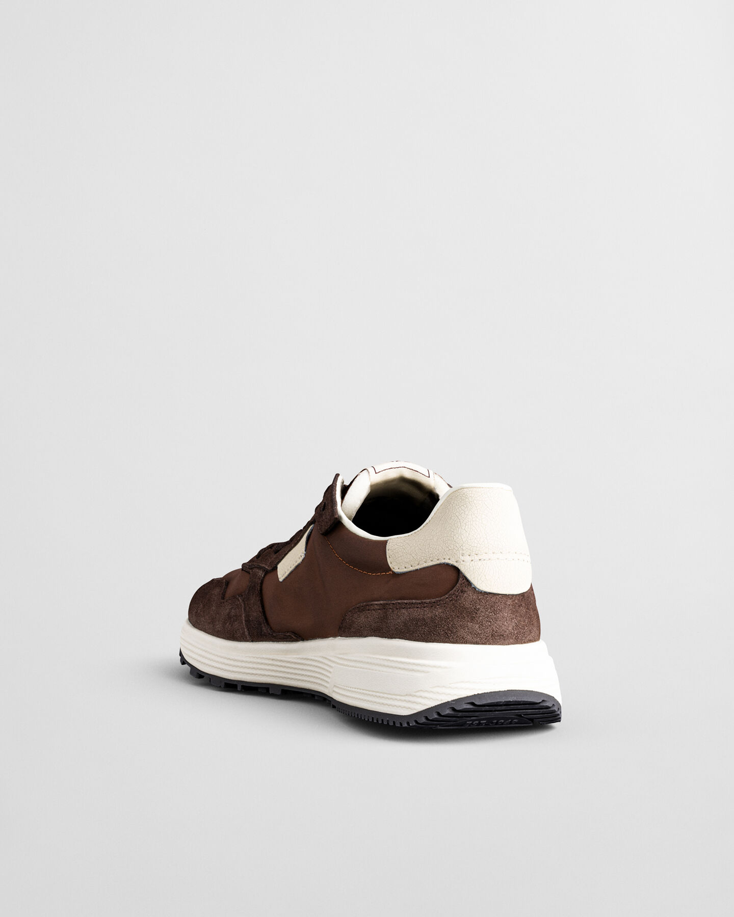 Baskets en daim et nylon Beywin