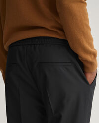 Pantalon de jogging slim fit en serg&eacute; Hallden